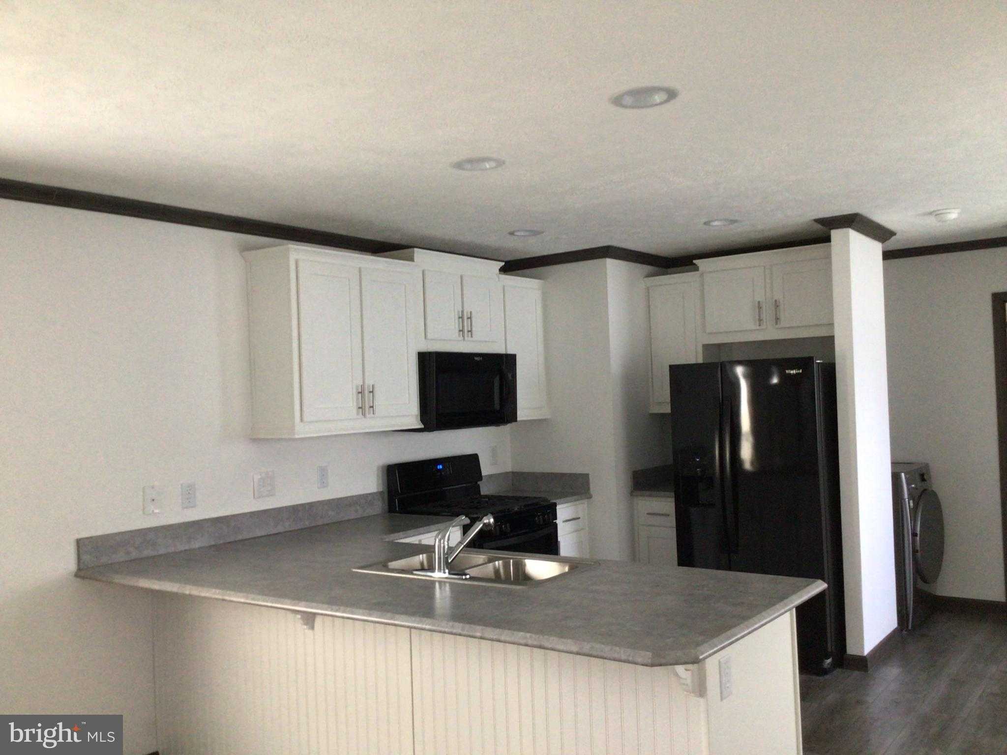 25 Kennedy Dr photo 7