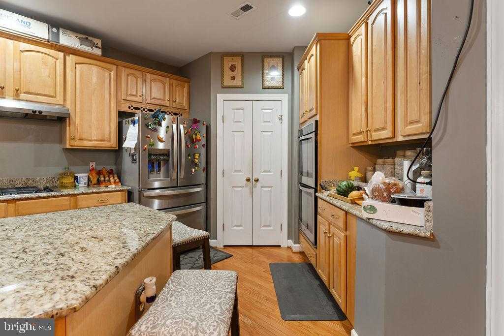 16492 Hayes Ln photo 11