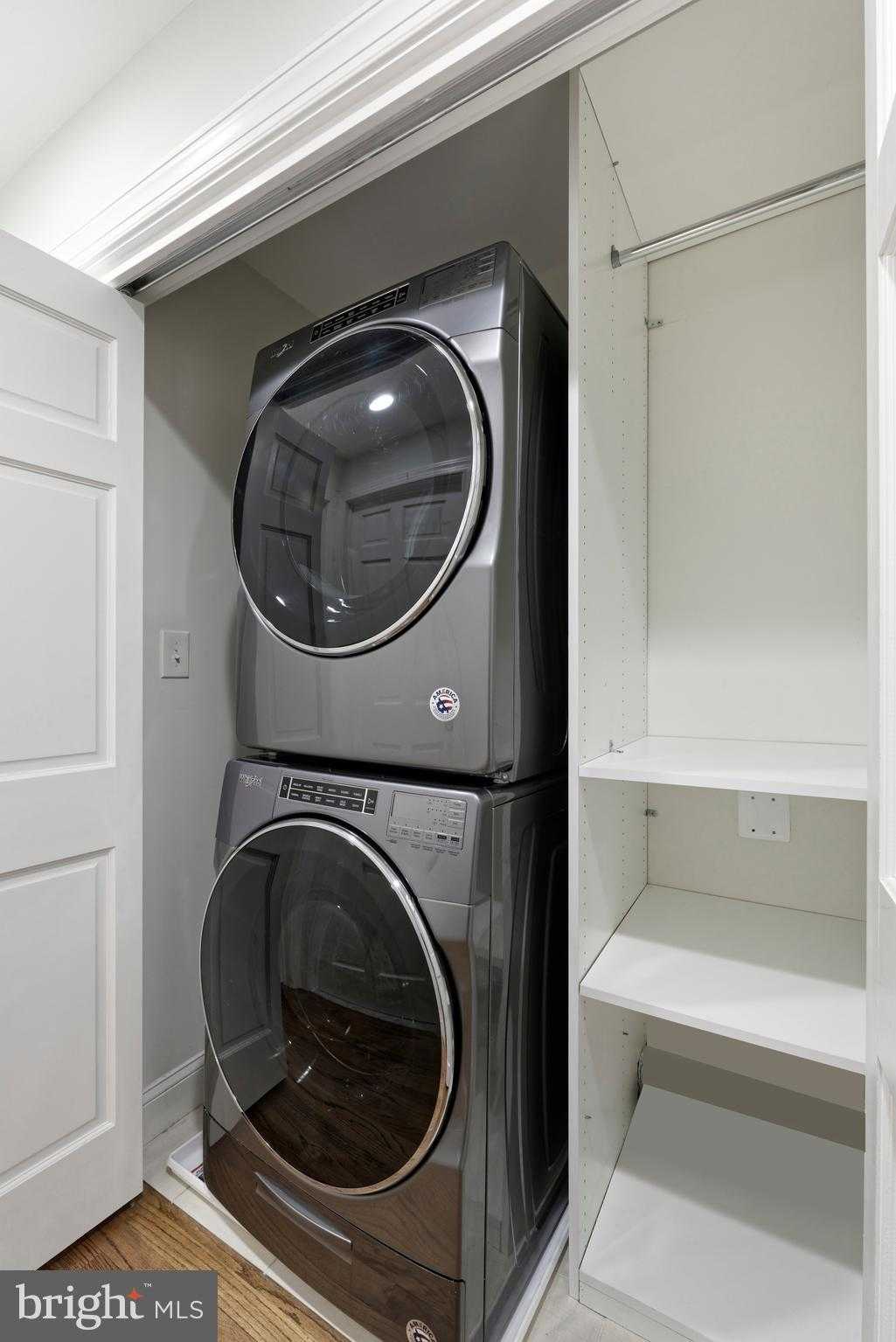 705 Kahn Pl photo 28