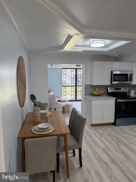 2003 Larkhall Rd photo 2