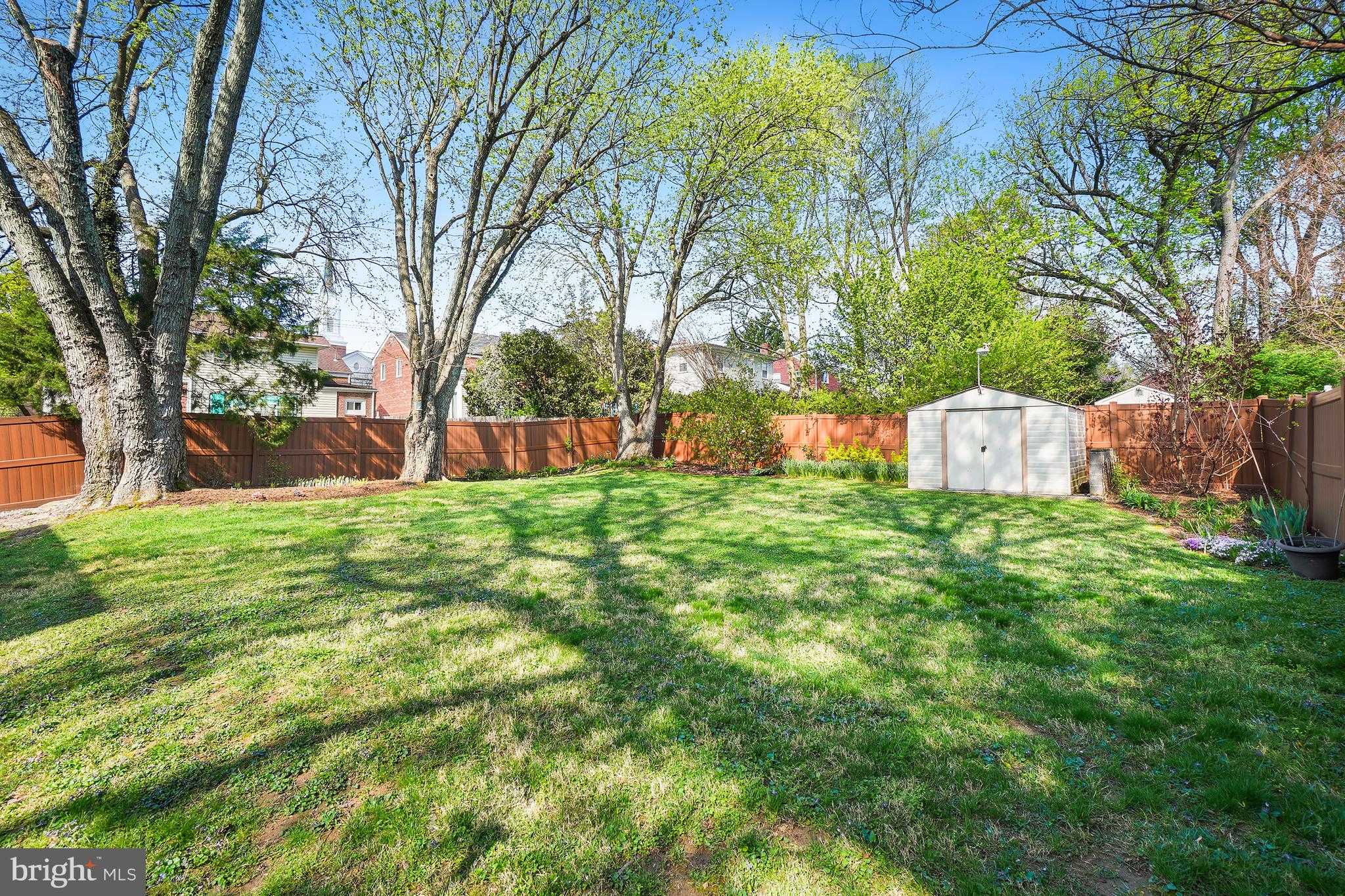 1303 Ballard St photo 3