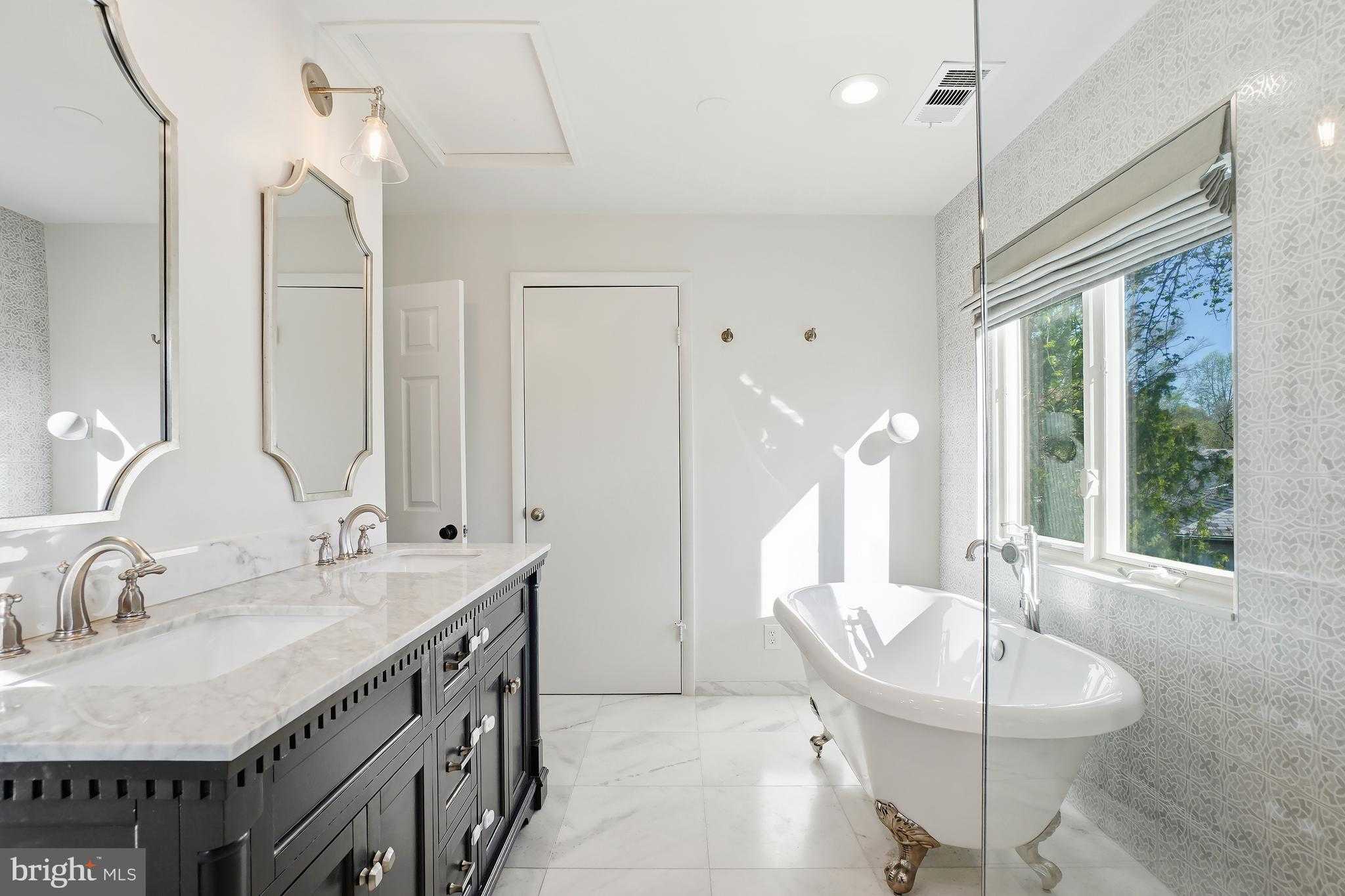 1303 Ballard St photo 33