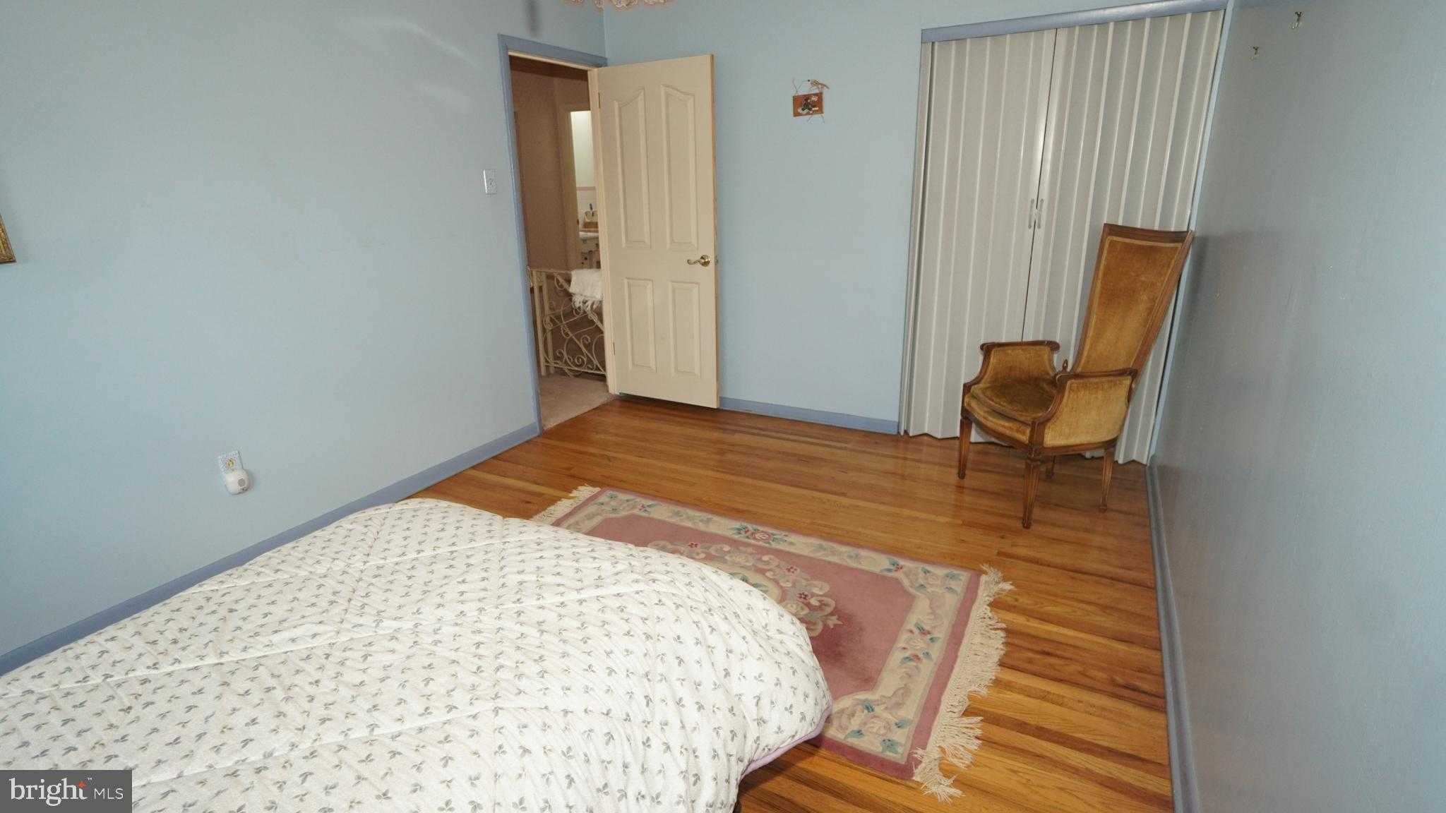 11920 Templeton Dr photo 17