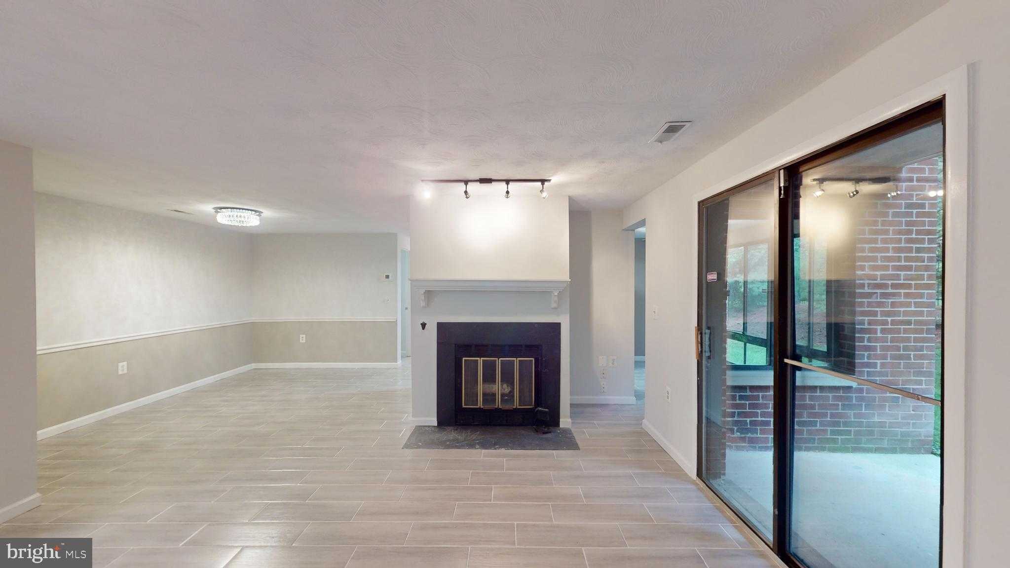 18204 Swiss Cir # 3-102 photo 2