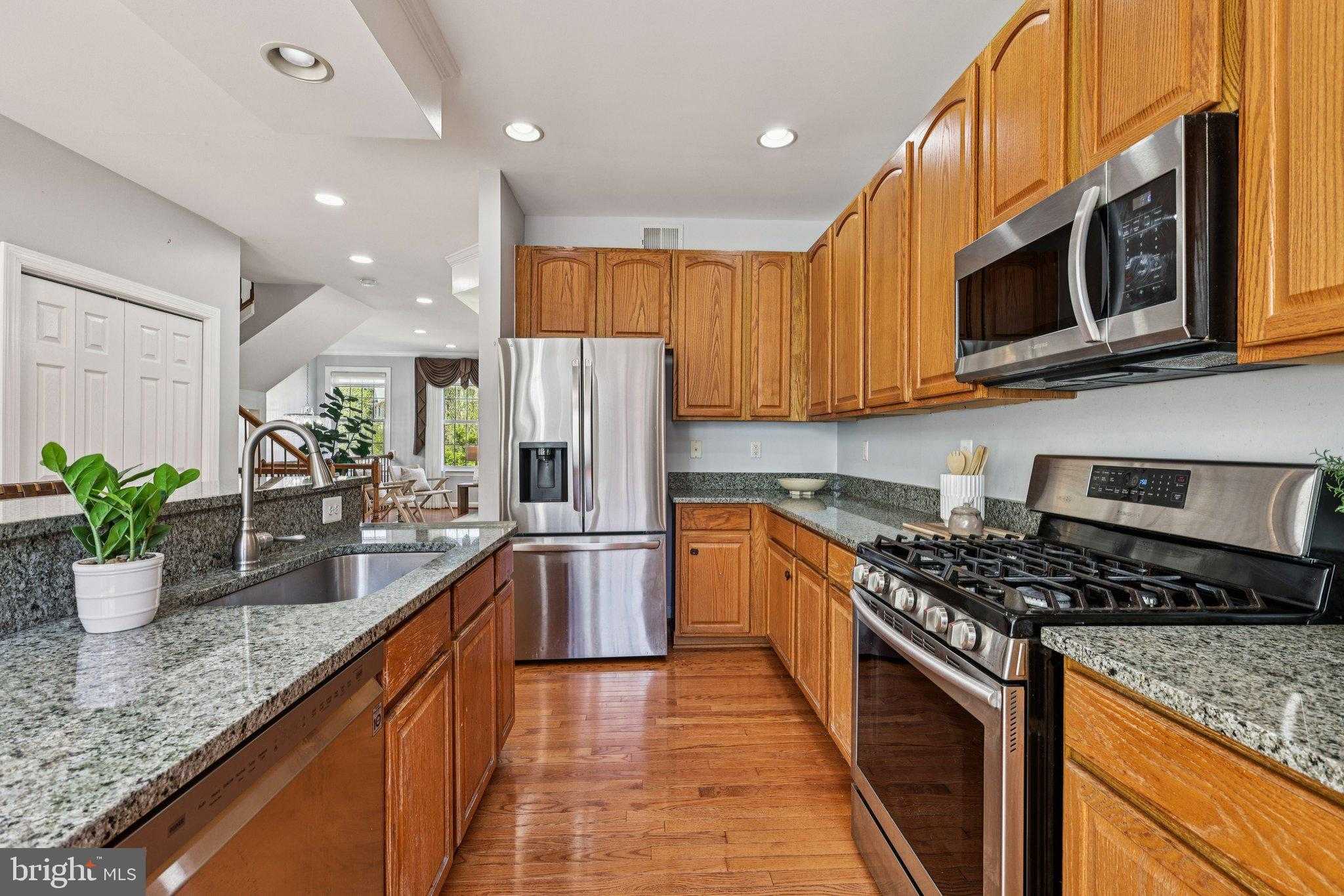 12915 Starters Ln photo 17