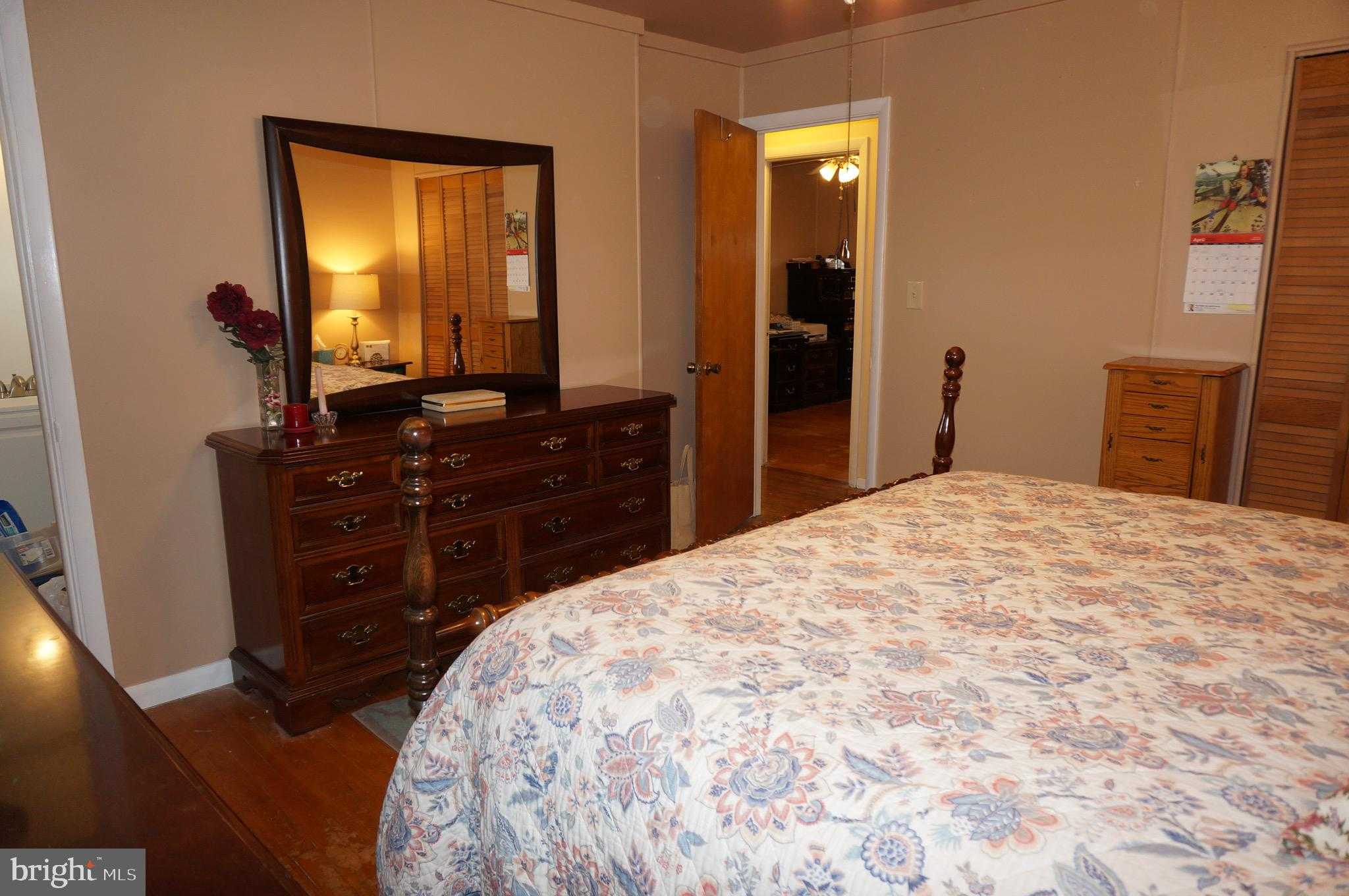 130 Wesley Dr photo 18