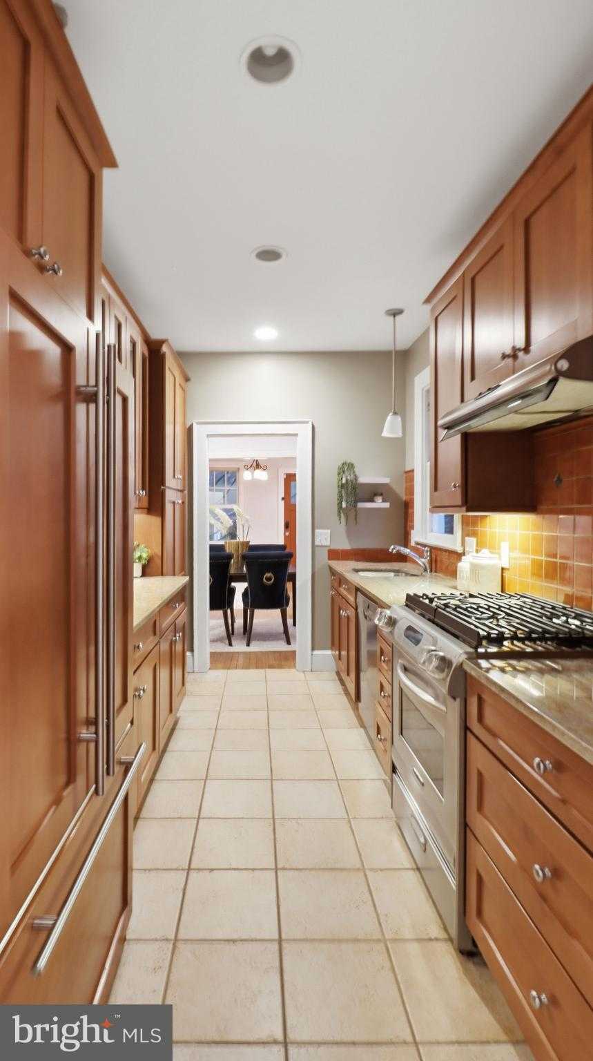 6600 Westmoreland Ave photo 9