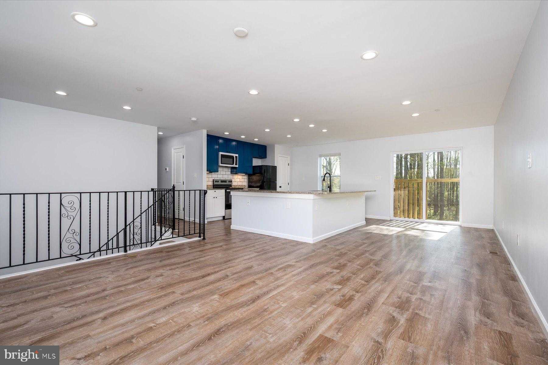 2740 Stavors Rd photo 3