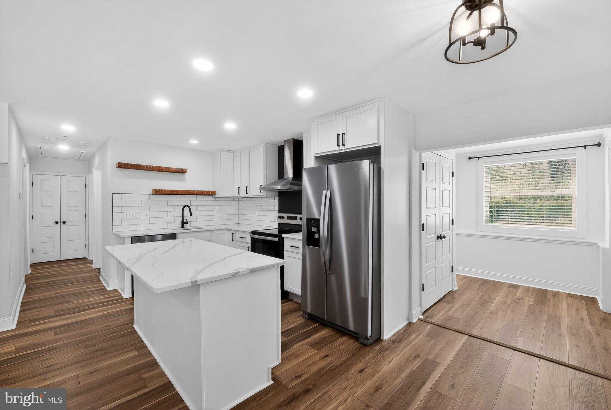 1807 Tower Rd photo 6