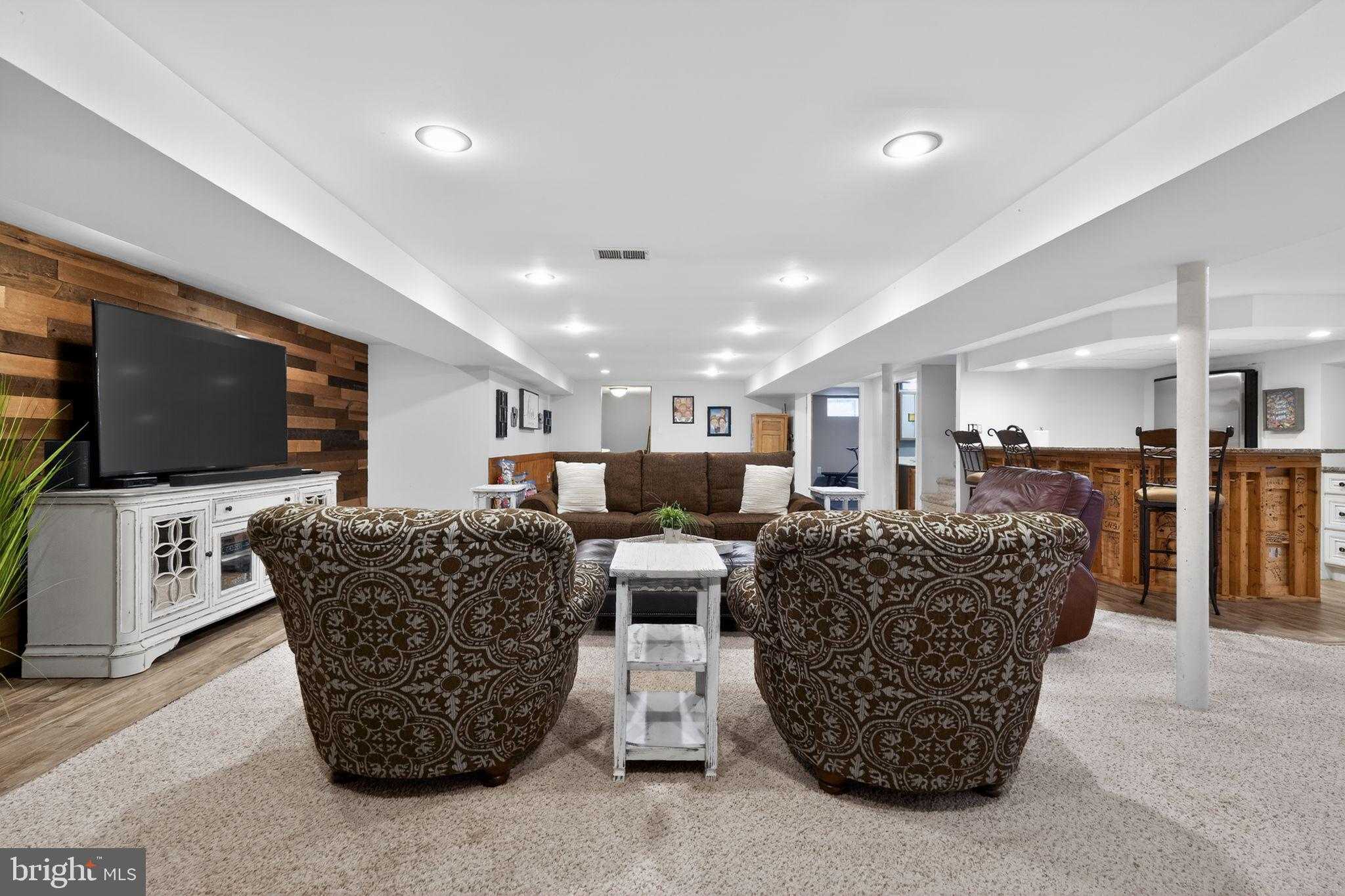 83 Hershel St photo 16