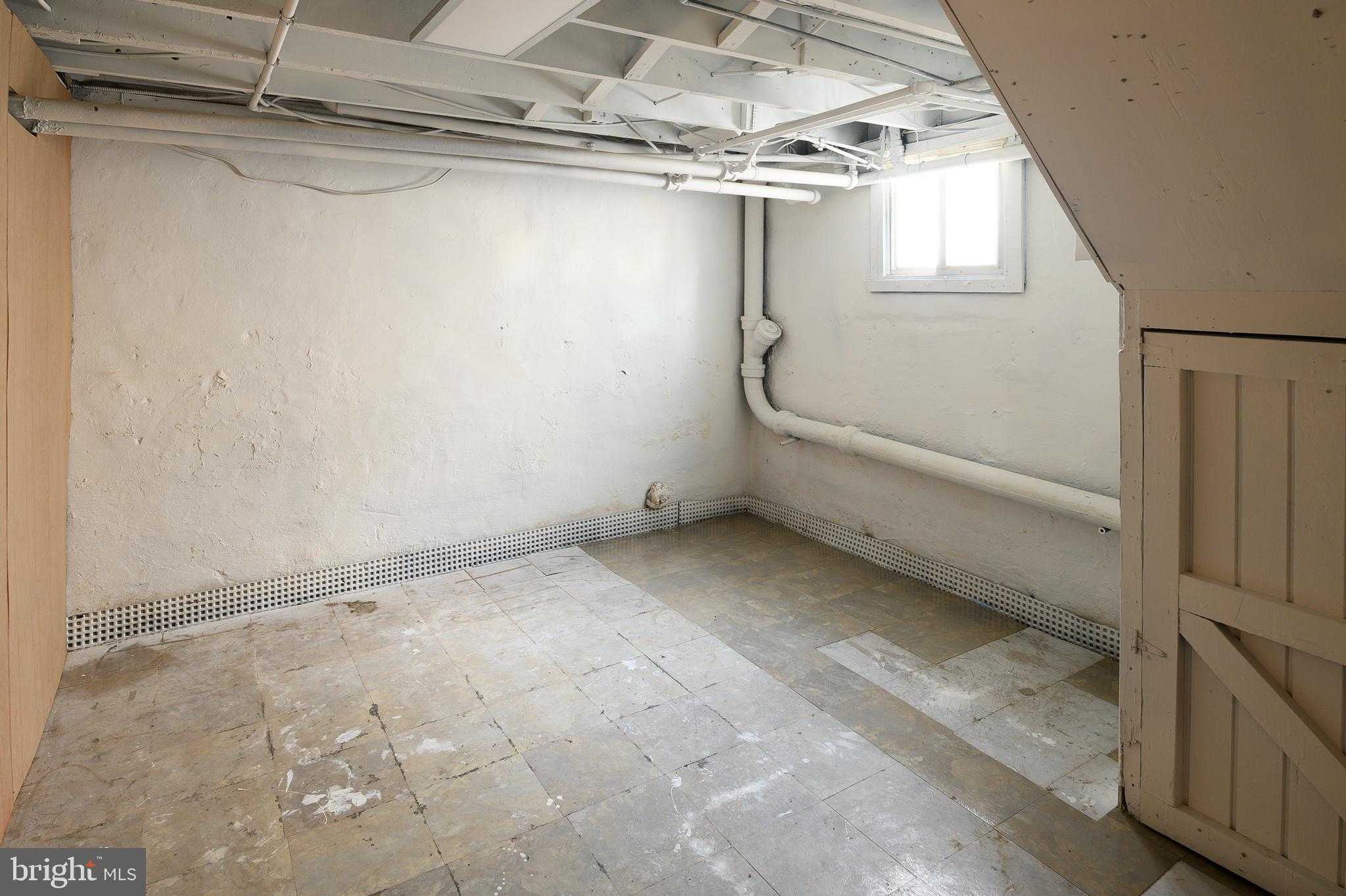 1923 Gwynn Oak Ave photo 26