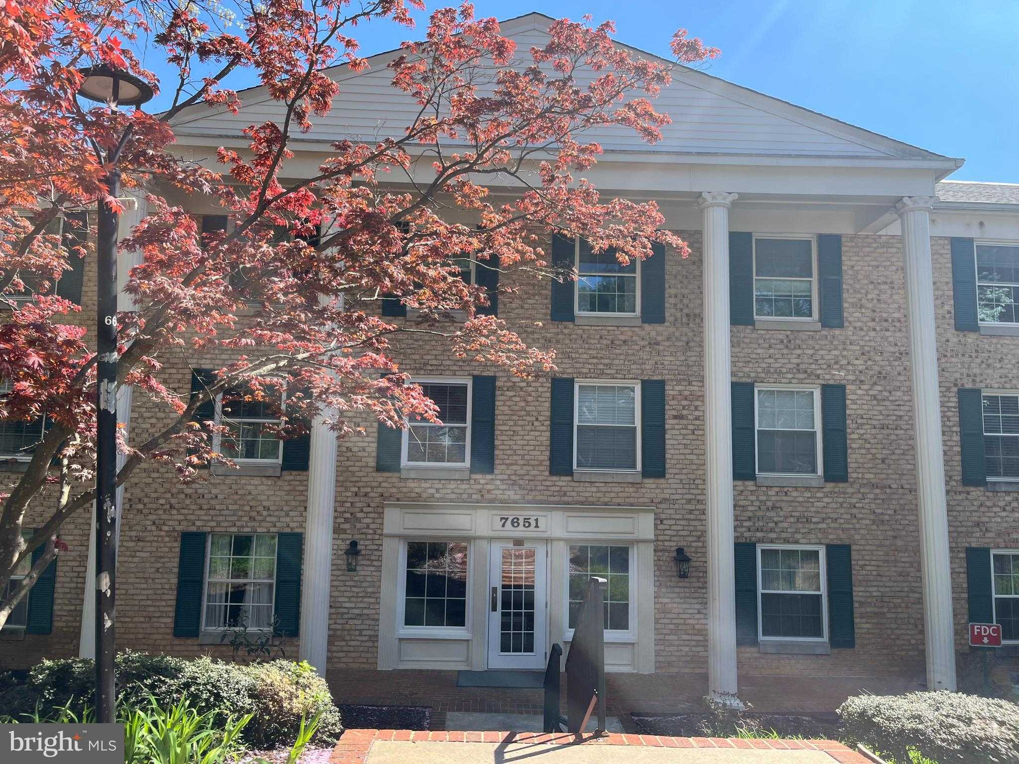 7651 Tremayne Pl Apt 105