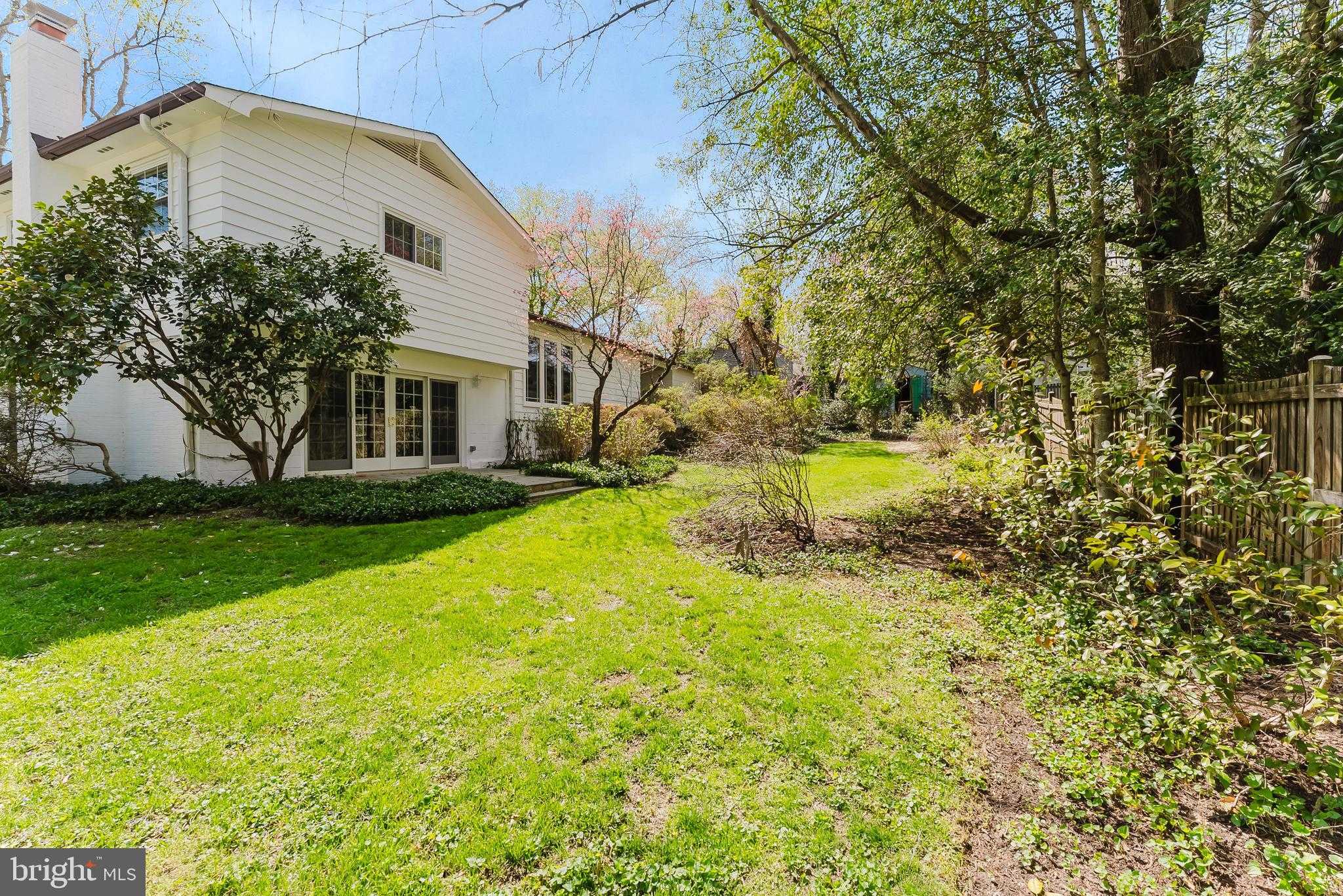 8608 Queen Elizabeth Blvd photo 51