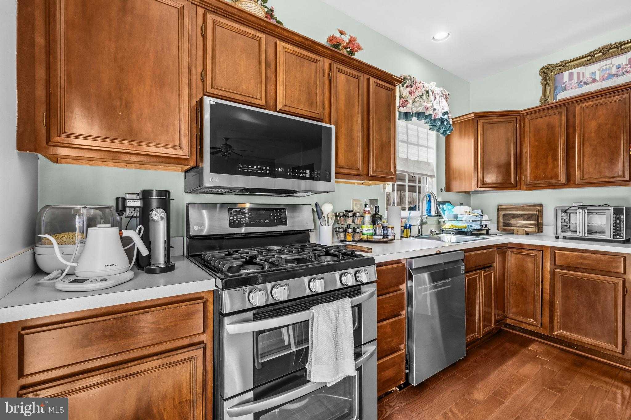 8704 Vanilla Leaf CT photo 7