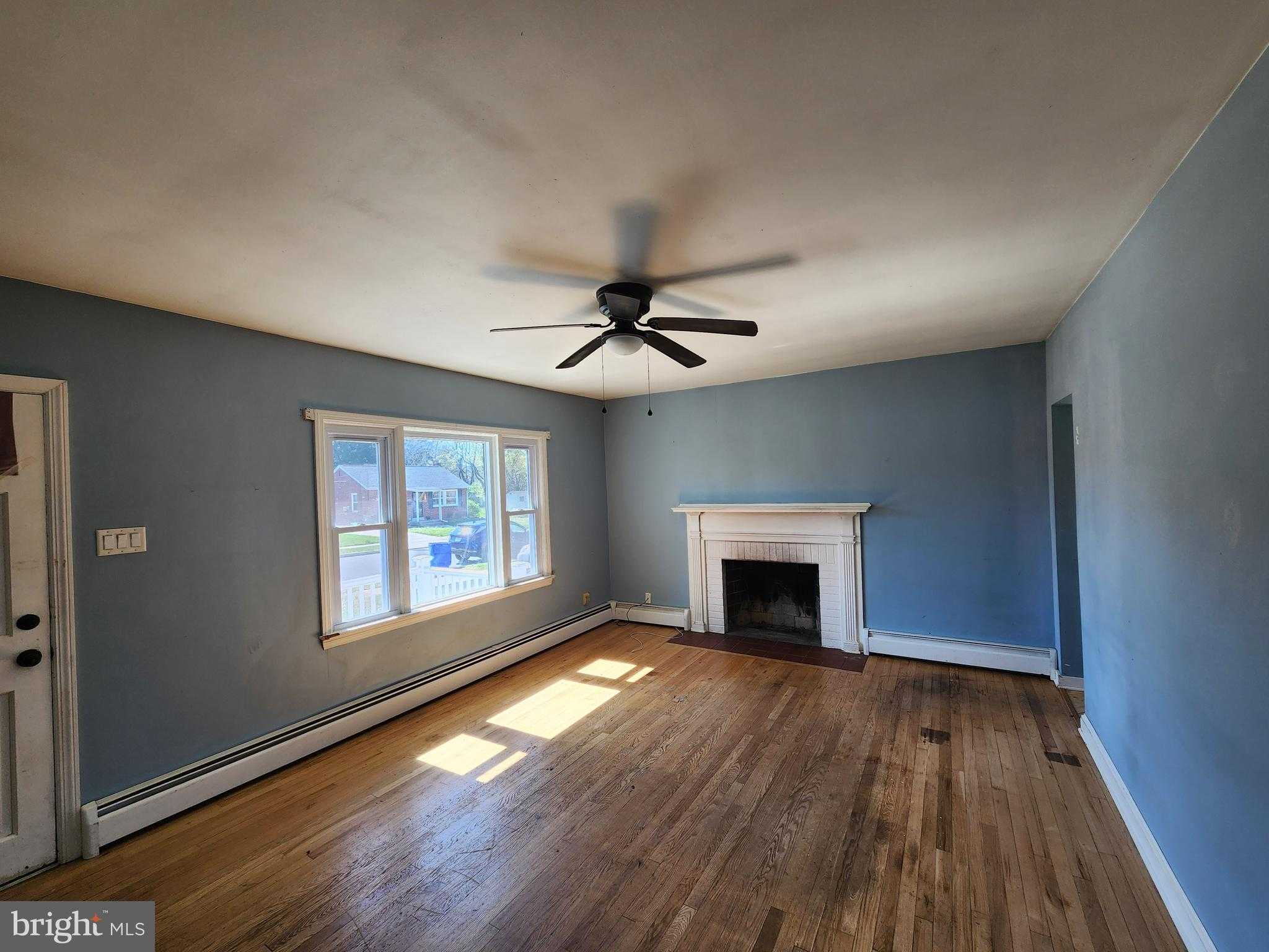 805 Linwood St photo 3