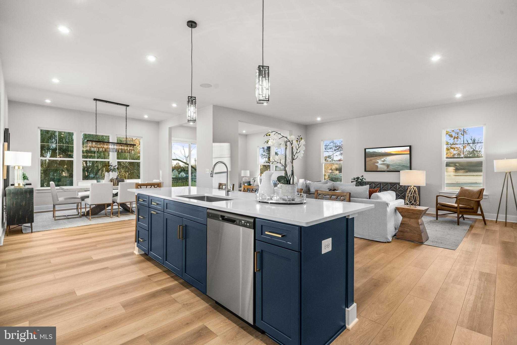 7505 Magarity Rd photo 15