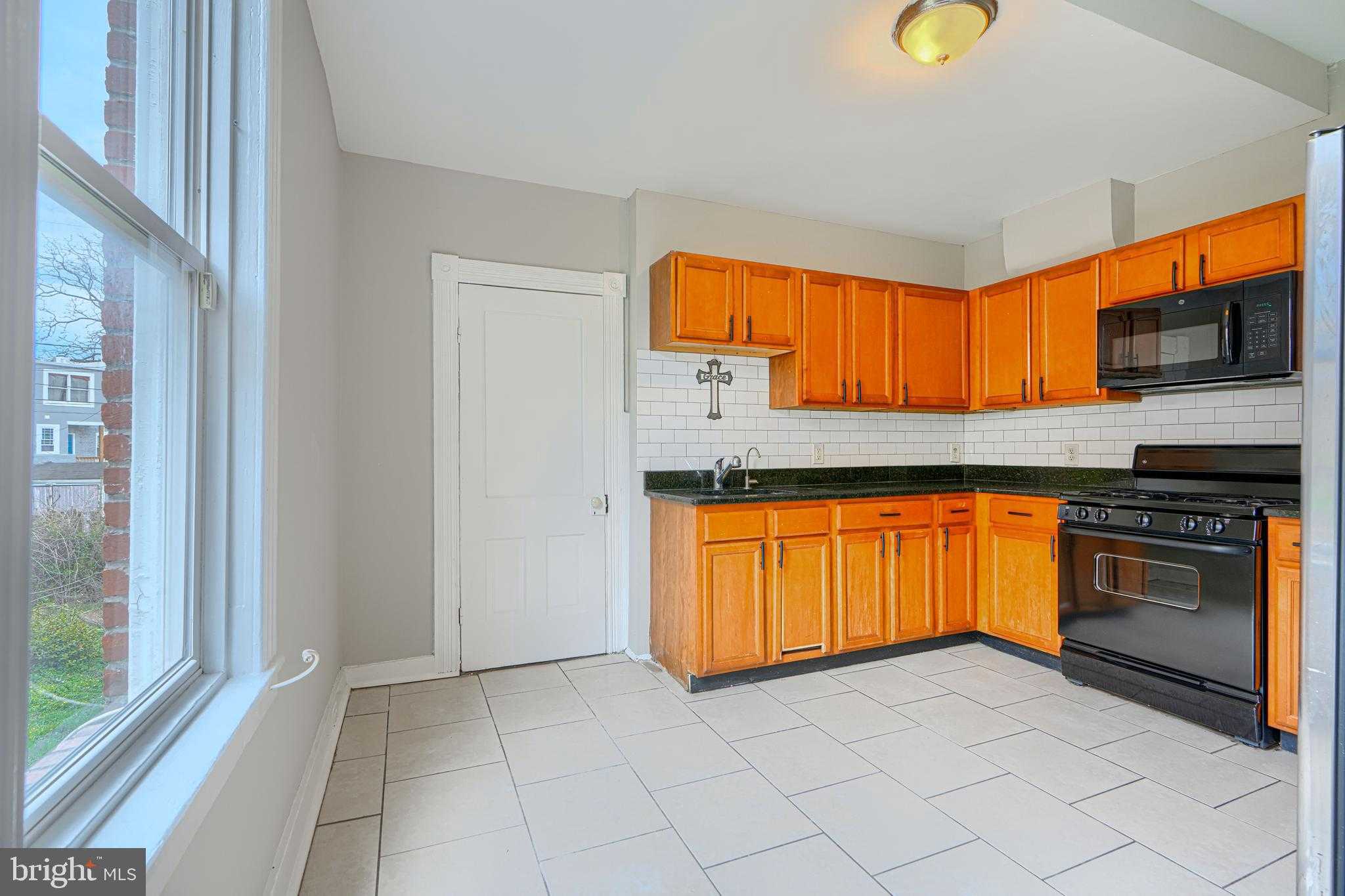 23 S Augusta Ave photo 18