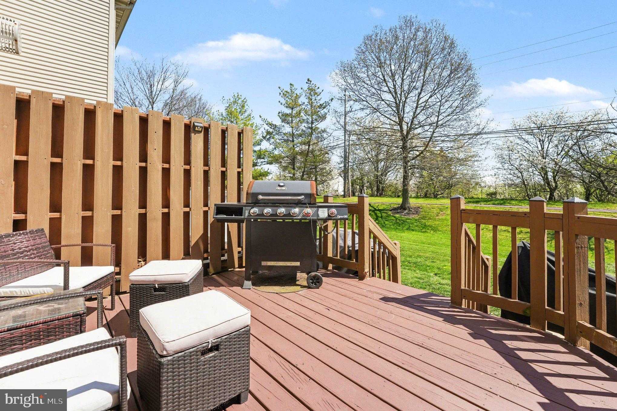 12 Raleigh CT photo 34