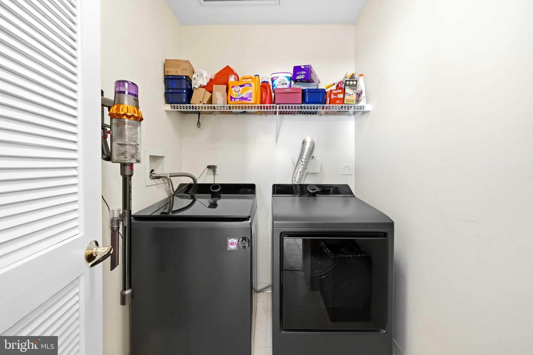 1600 Arch St Apt 1905 photo 17