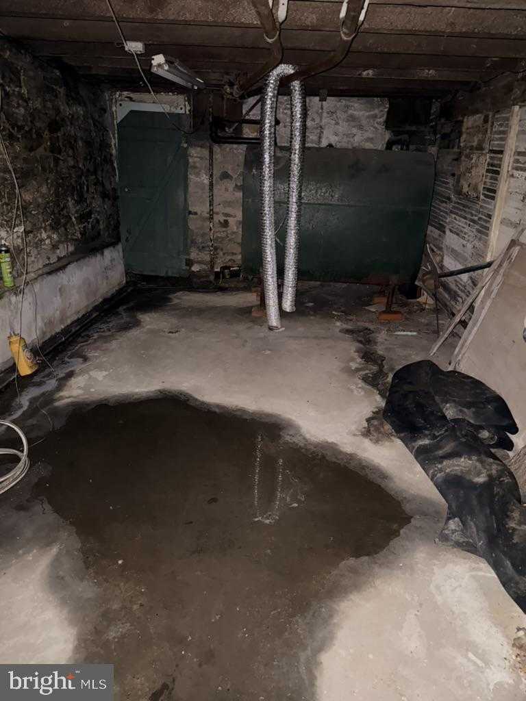 1222 Centre St photo 21