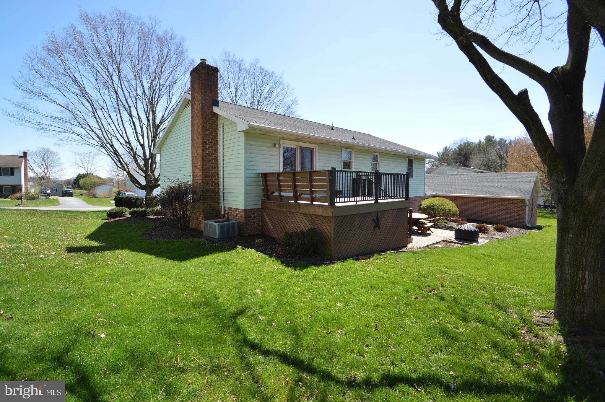 556 Schoolway Dr photo 2