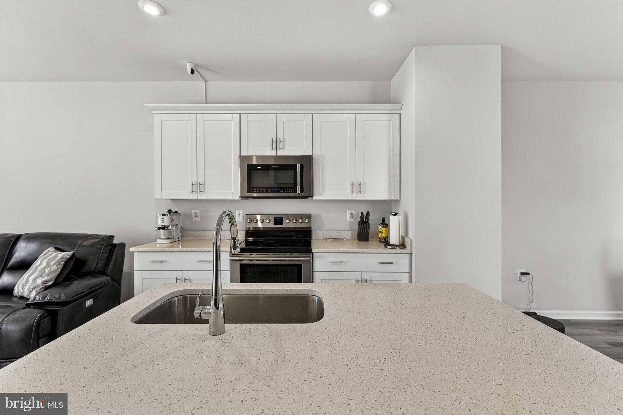 159 Presidents Pointe Ave photo 22