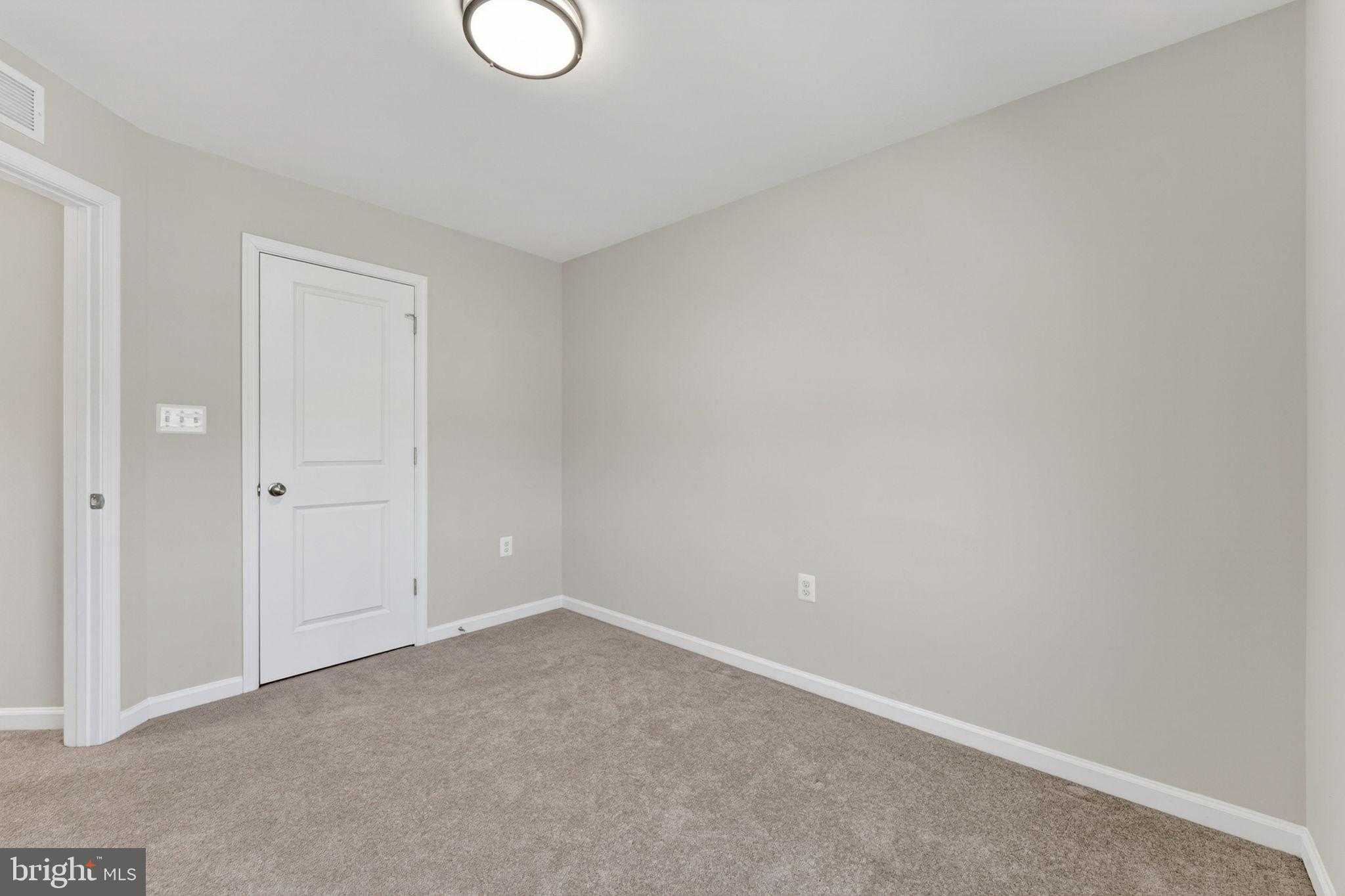 159 Presidents Pointe Ave photo 35