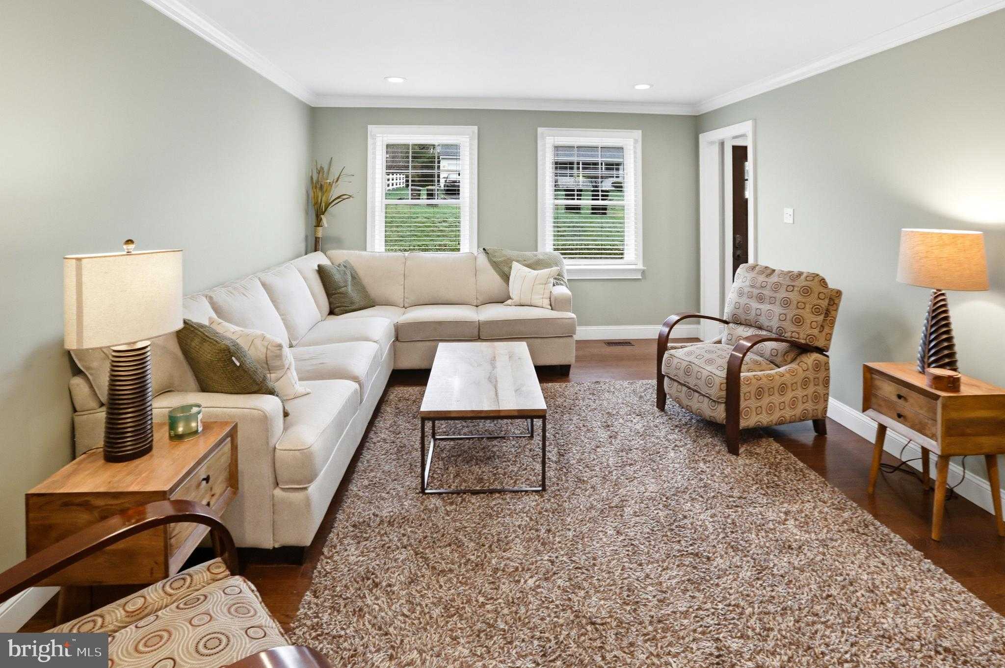 2306 Cassard Cir photo 6