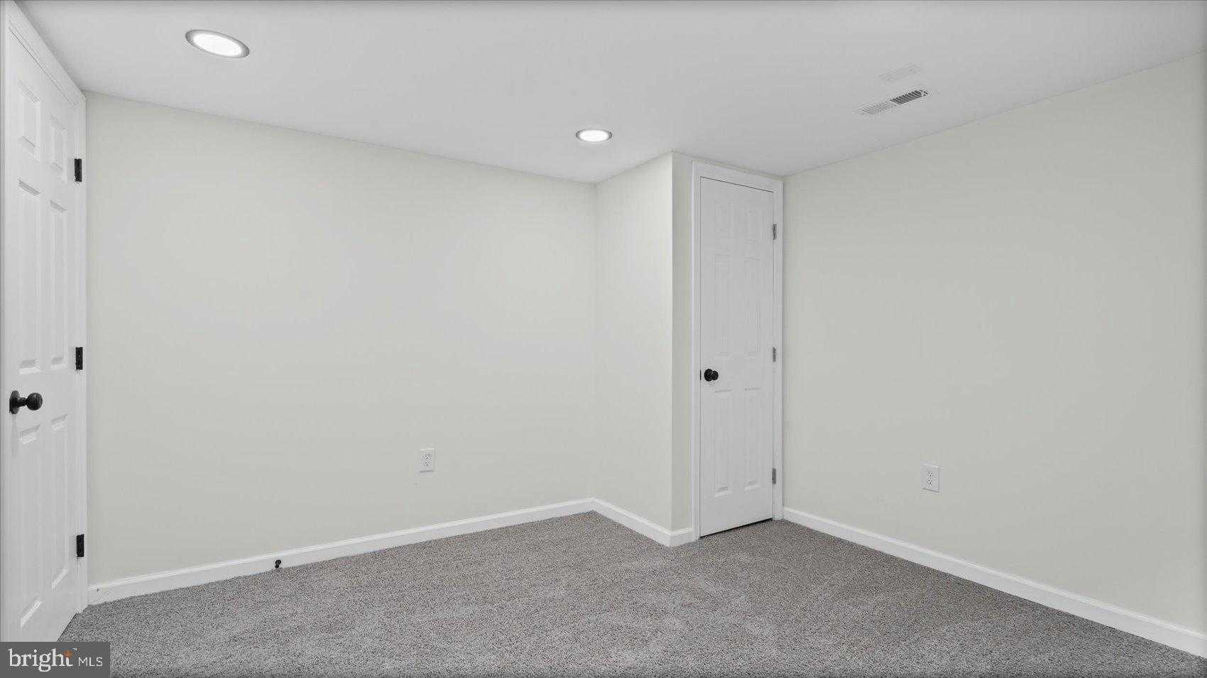 3901 Tiverton Rd photo 33