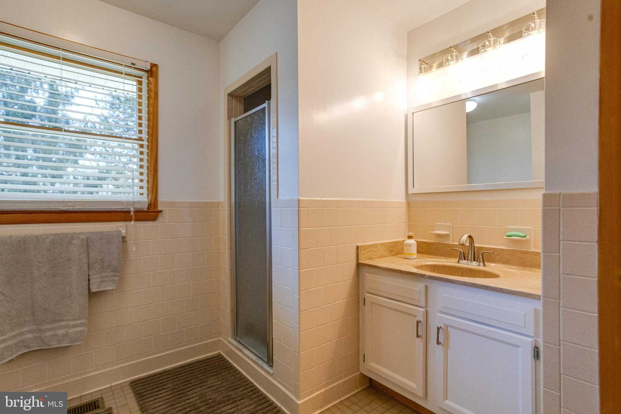 8408 Maryland Rd photo 24