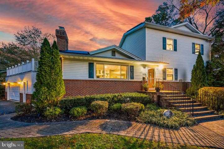 2617 N Stevens St photo 2