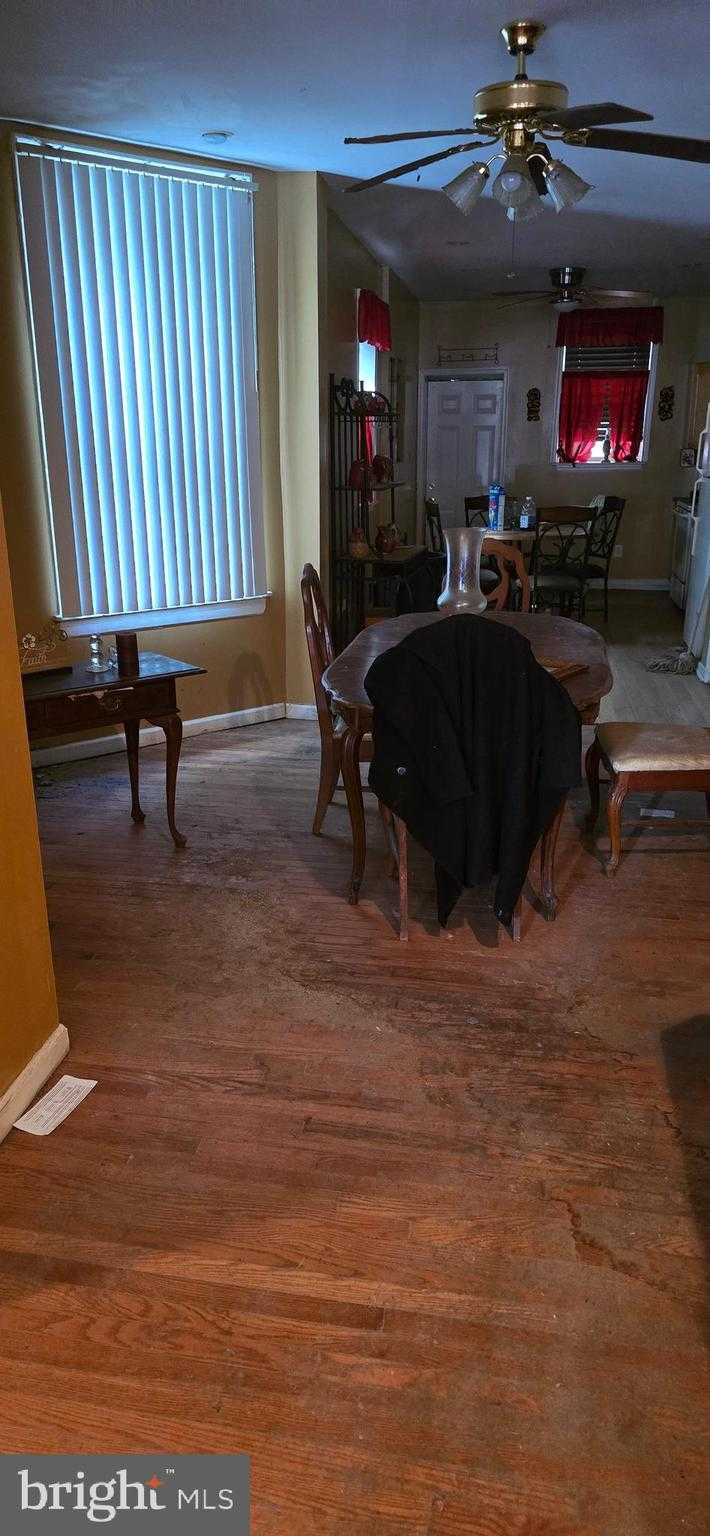 1623 S 54th St photo 2