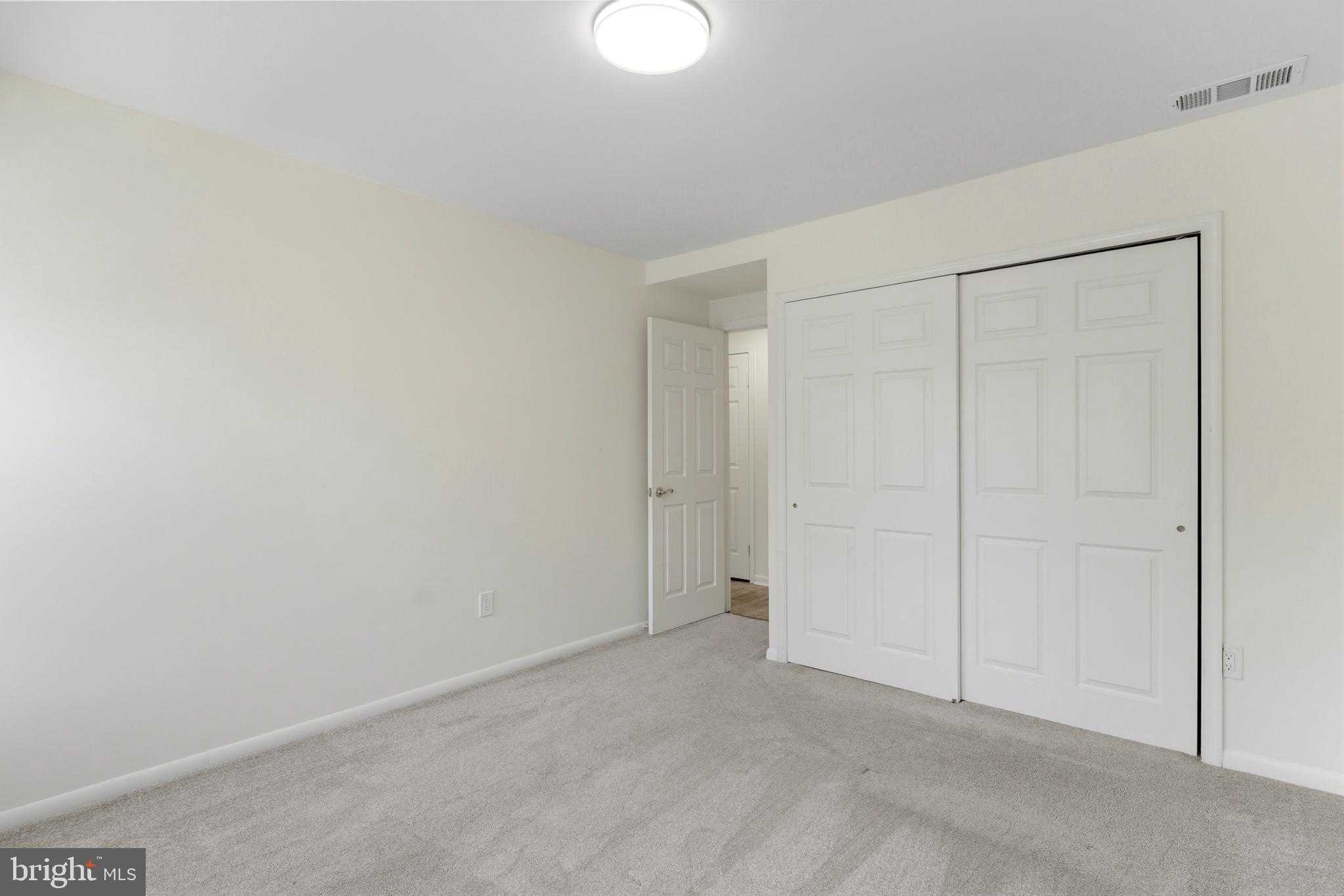 494 Fawns Walk photo 23