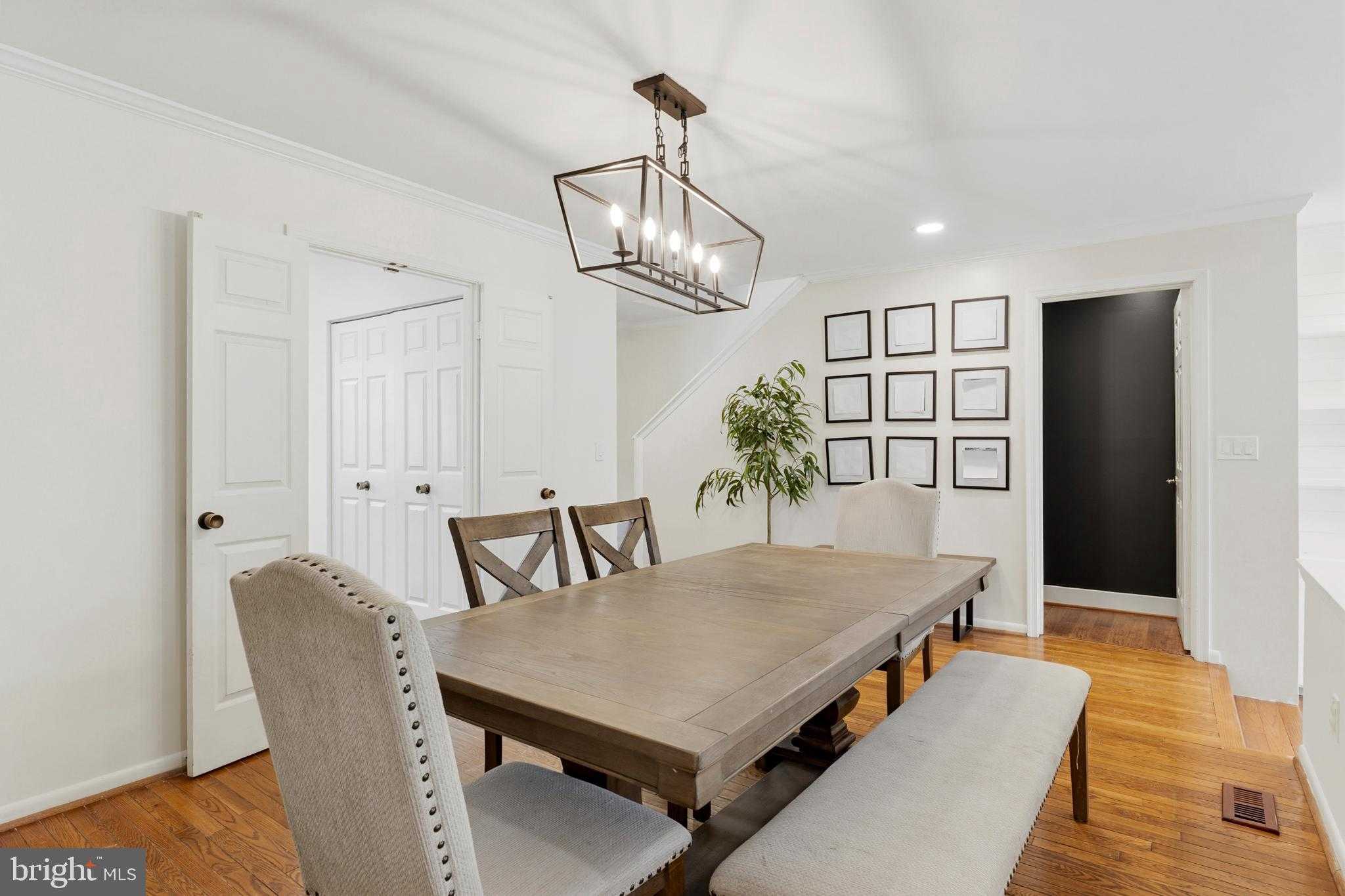 494 Fawns Walk photo 4