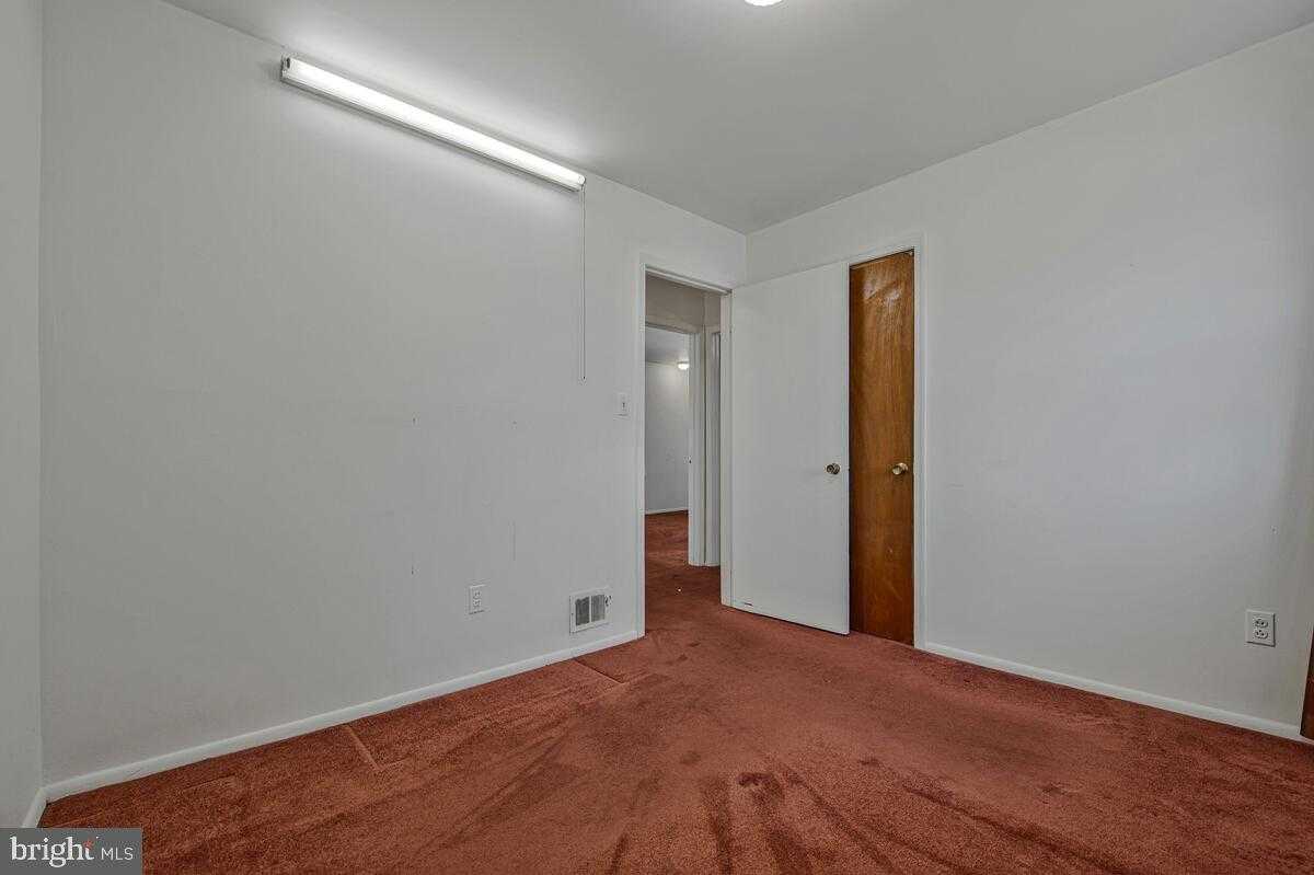 13100 Greenmount Ave photo 17