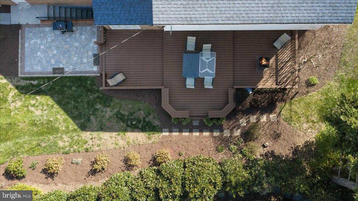 1300 Caroline St photo 41