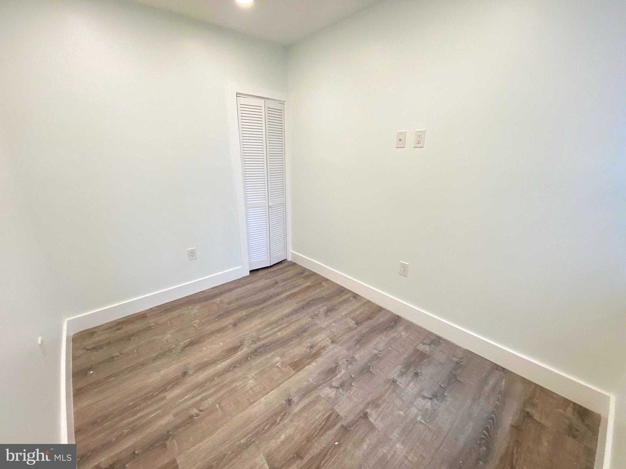 2813 Lecount St photo 45