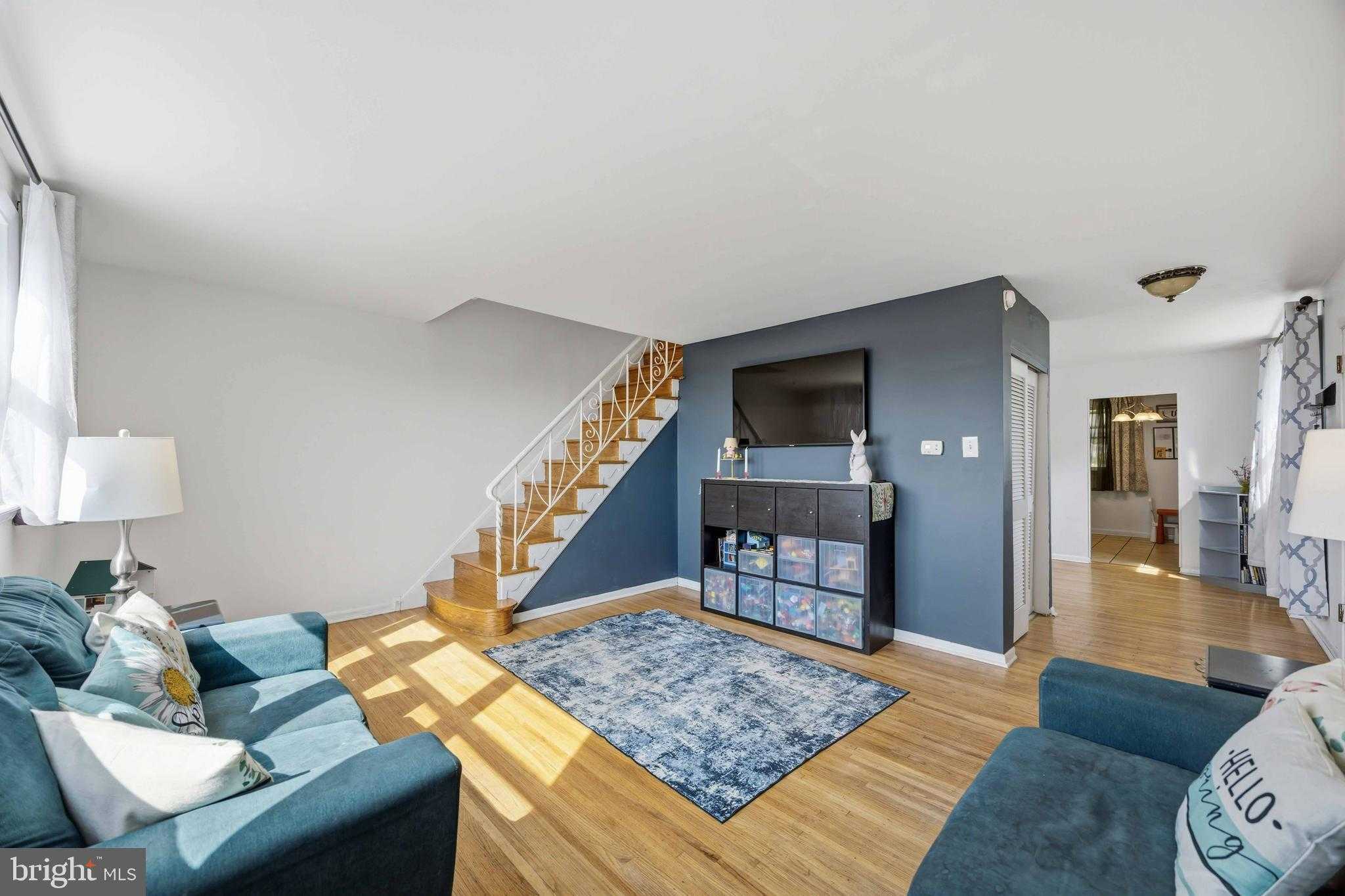 585 Wigard Ave photo 5