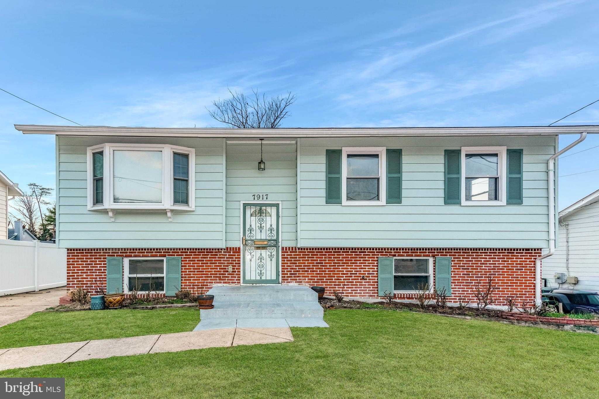 7917 Grant Dr photo 2