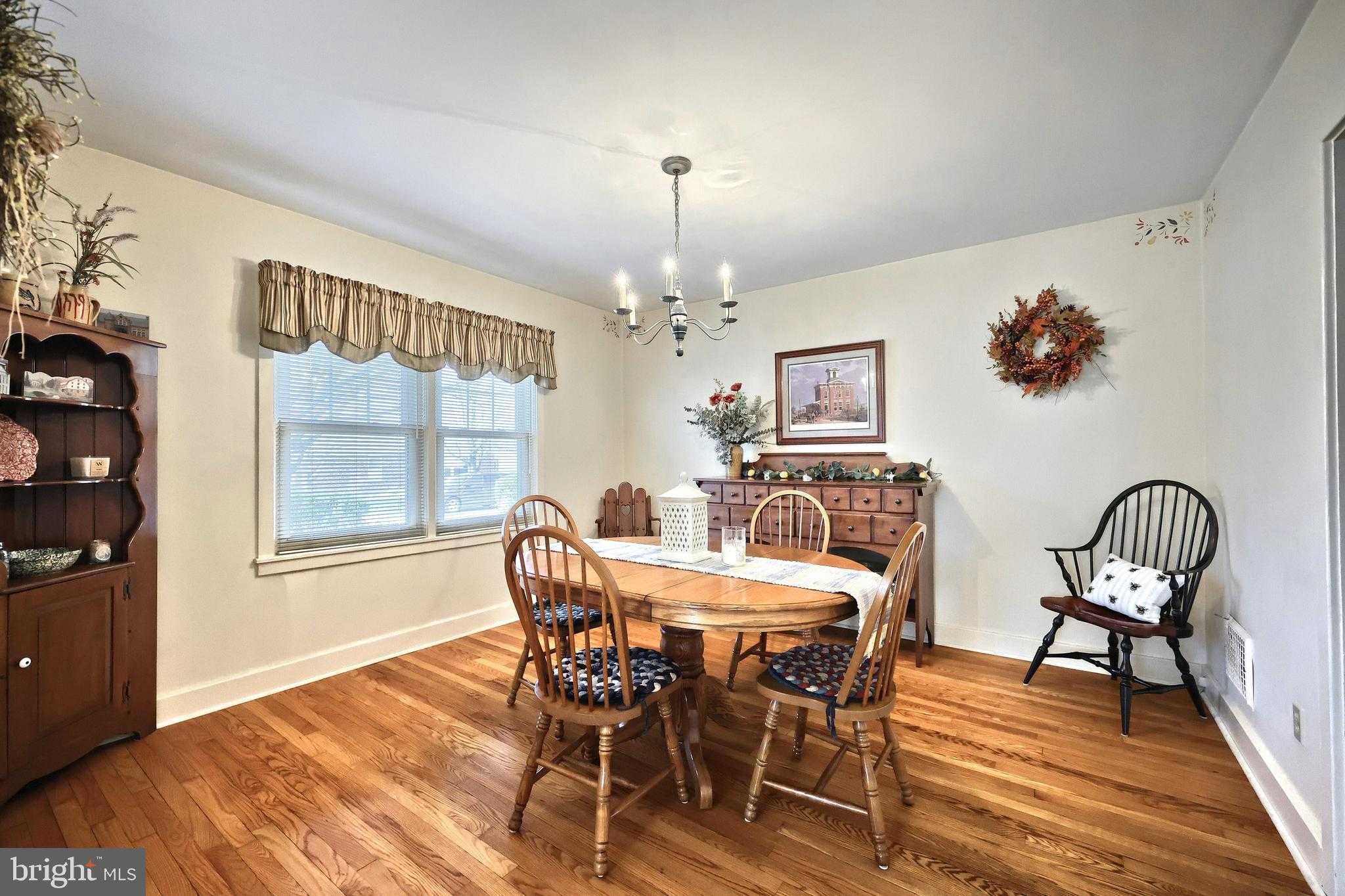 644 Highland Ave photo 6