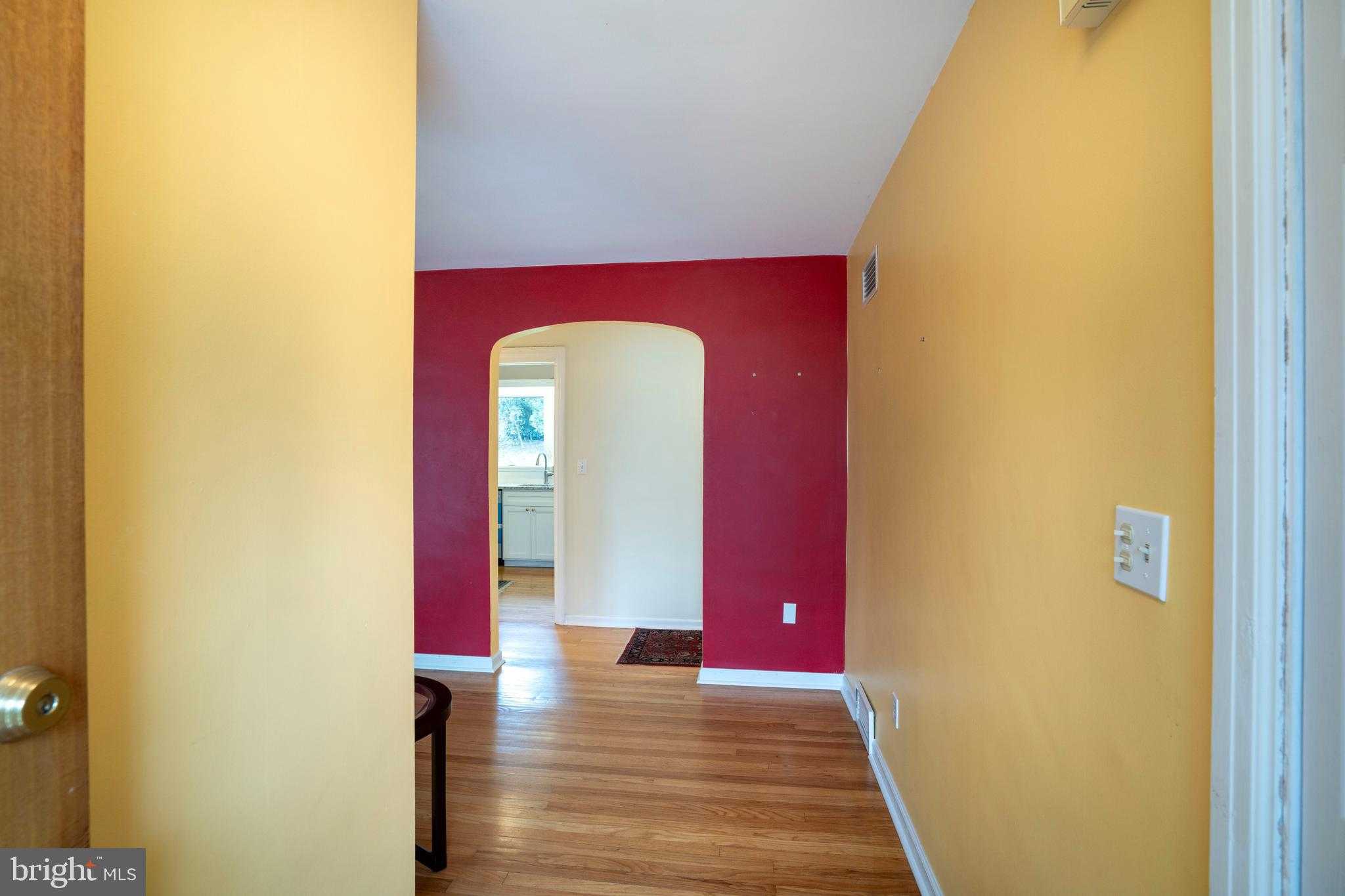 418 Martin Ter photo 11