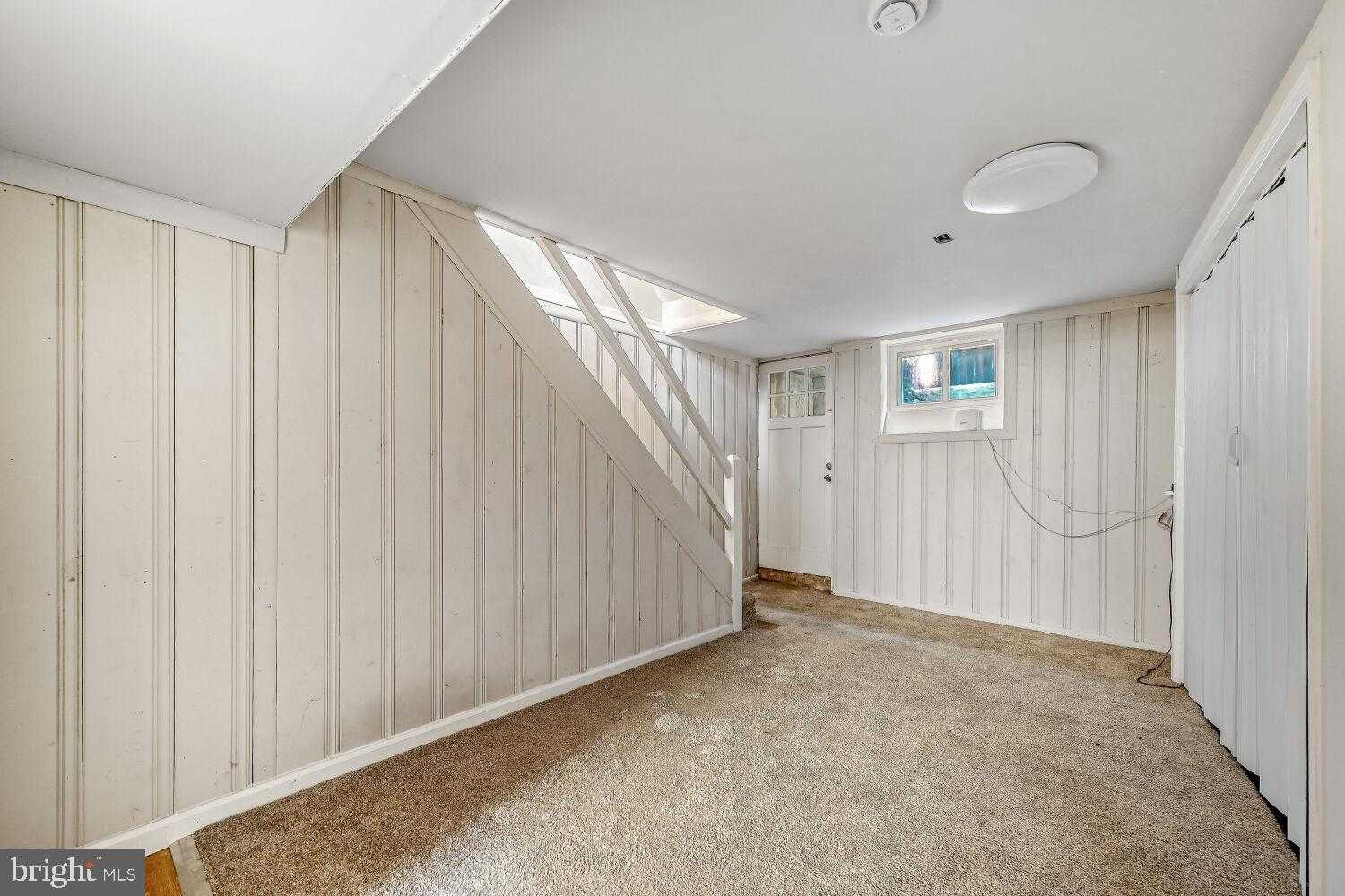 8002 Lansdale Rd photo 22