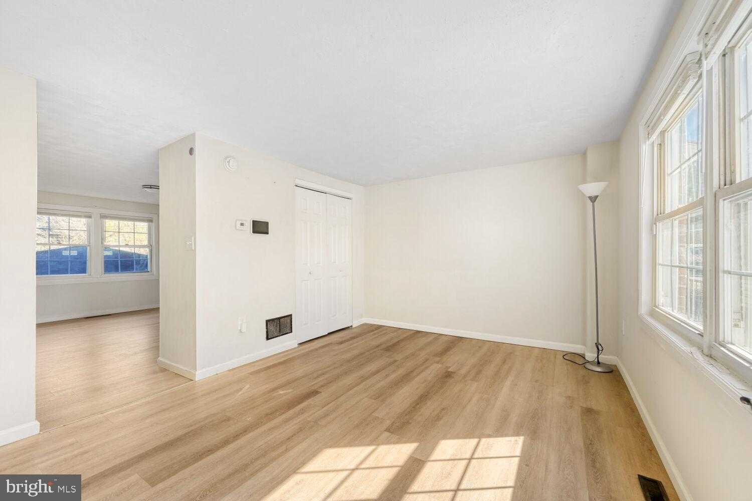 8002 Lansdale Rd photo 6