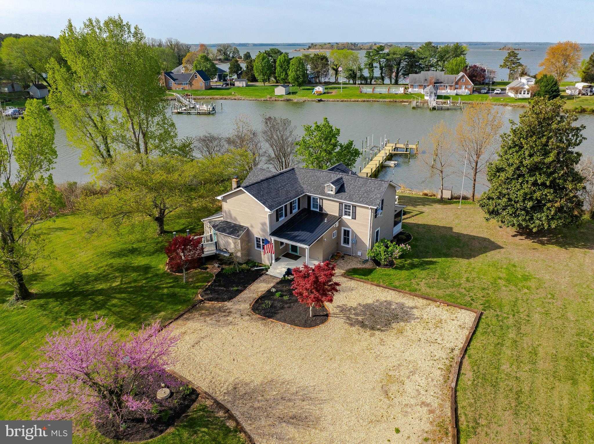 21225 Georges Ln photo 2