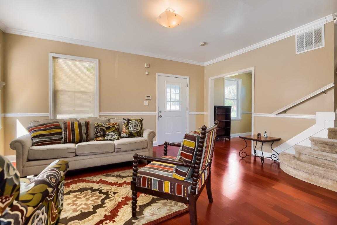 3717 Nortonia Rd photo 4