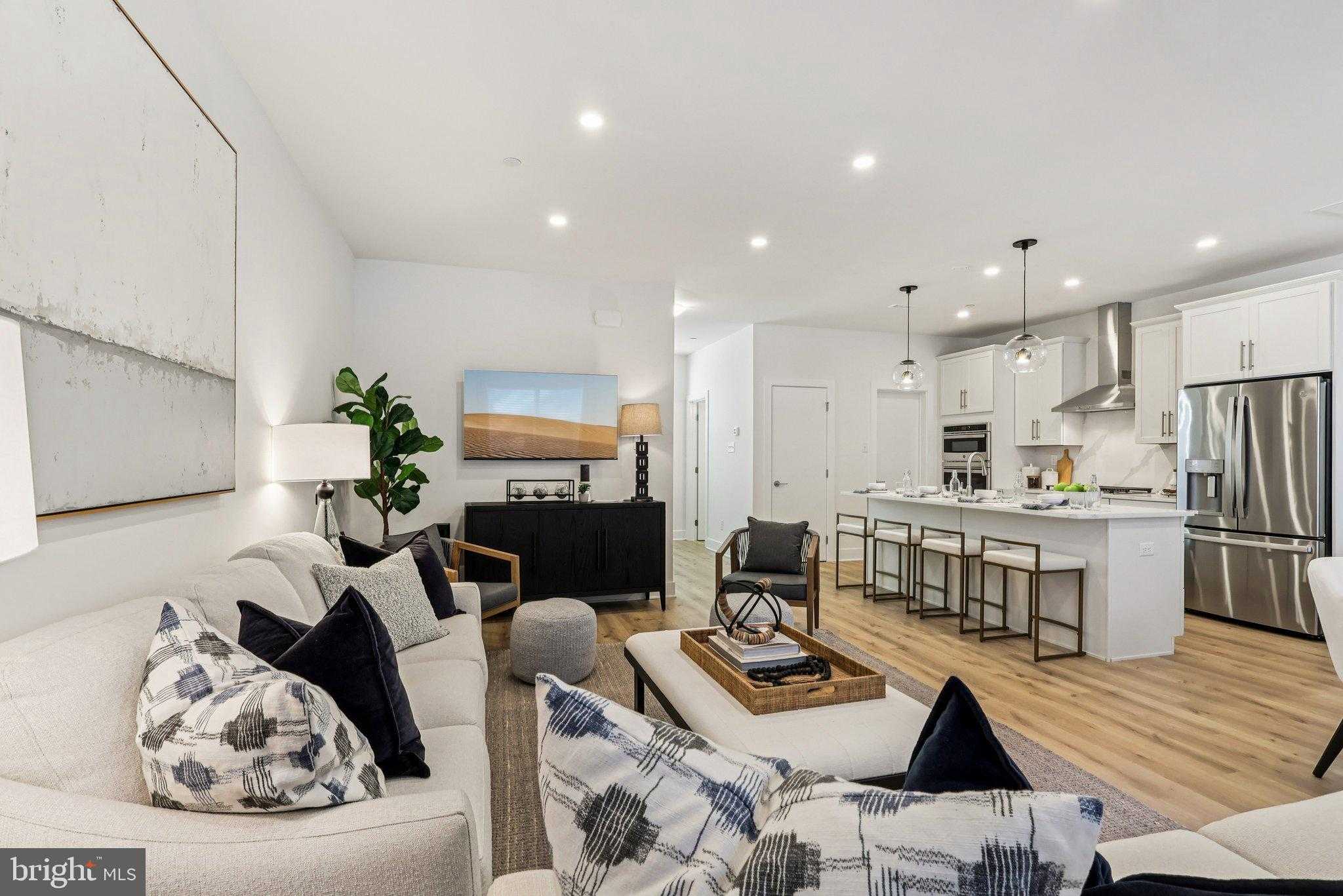 956 Riverplace Dr photo 10