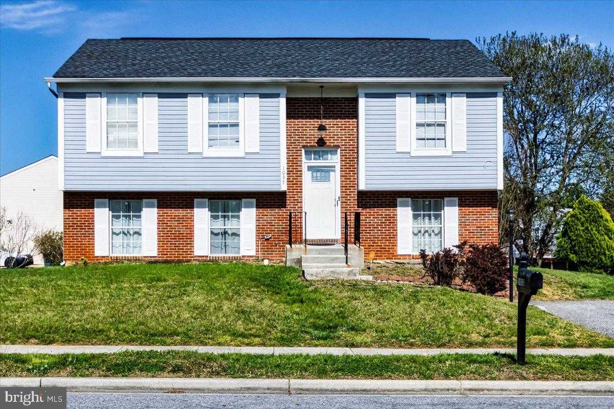 1037 Saint Michaels Dr, Bowie