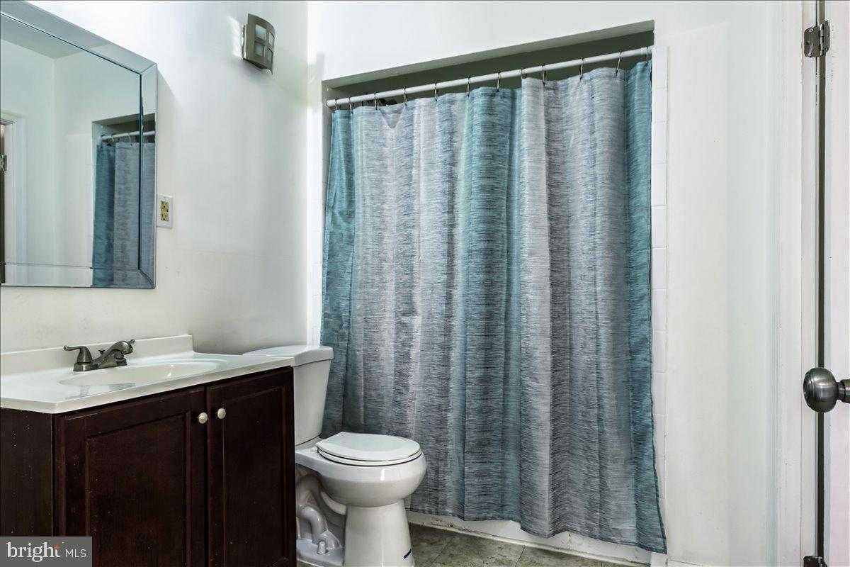 1037 Saint Michaels Dr photo 20