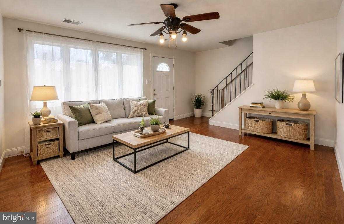 41 Transom CT photo 2