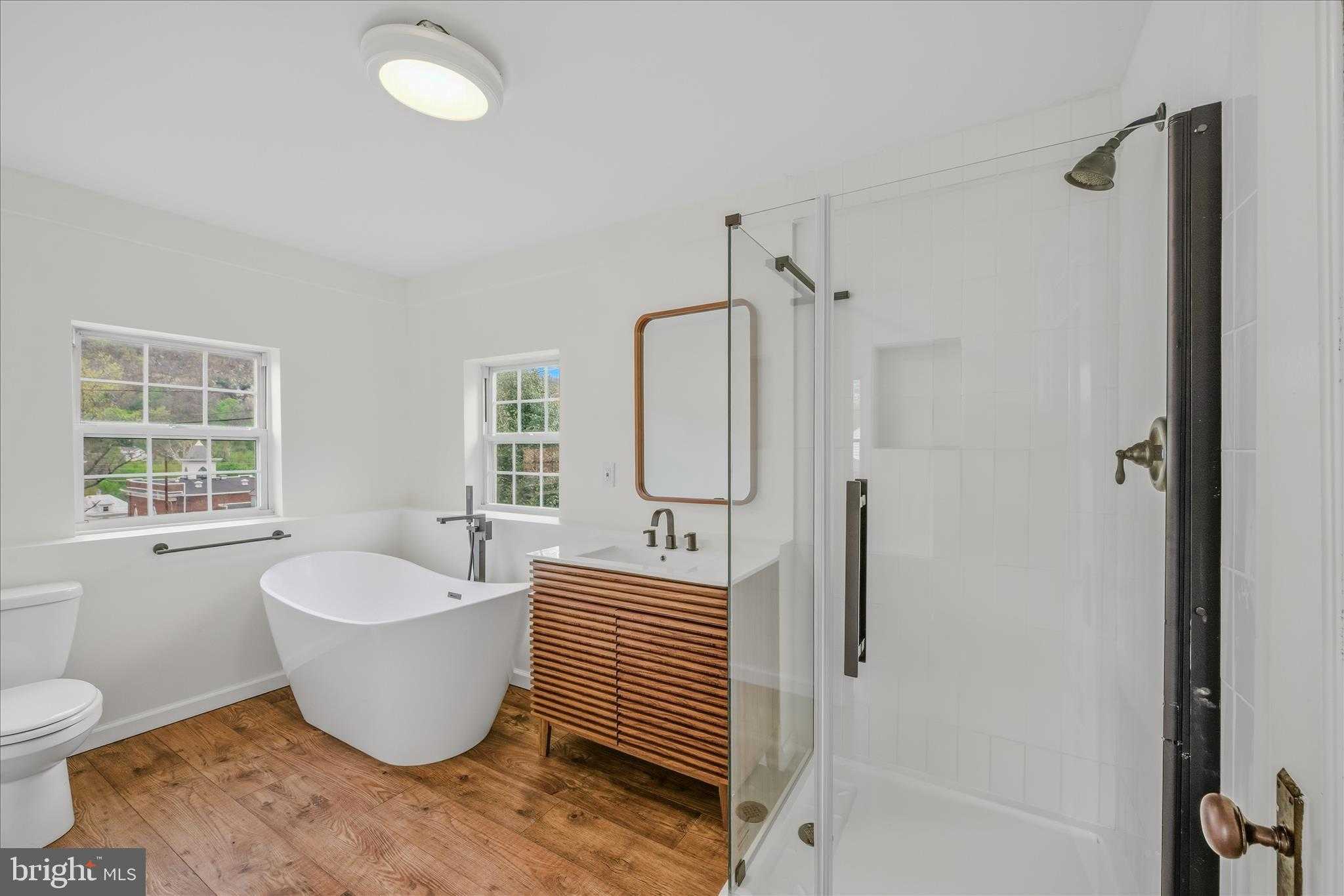 151 S Laurel Ave photo 17